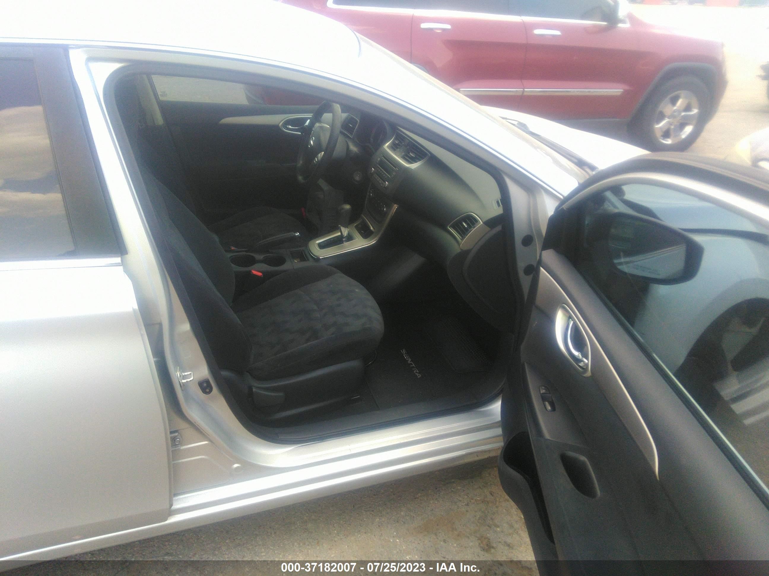 Photo 4 VIN: 1N4AB7AP4DN909649 - NISSAN SENTRA 