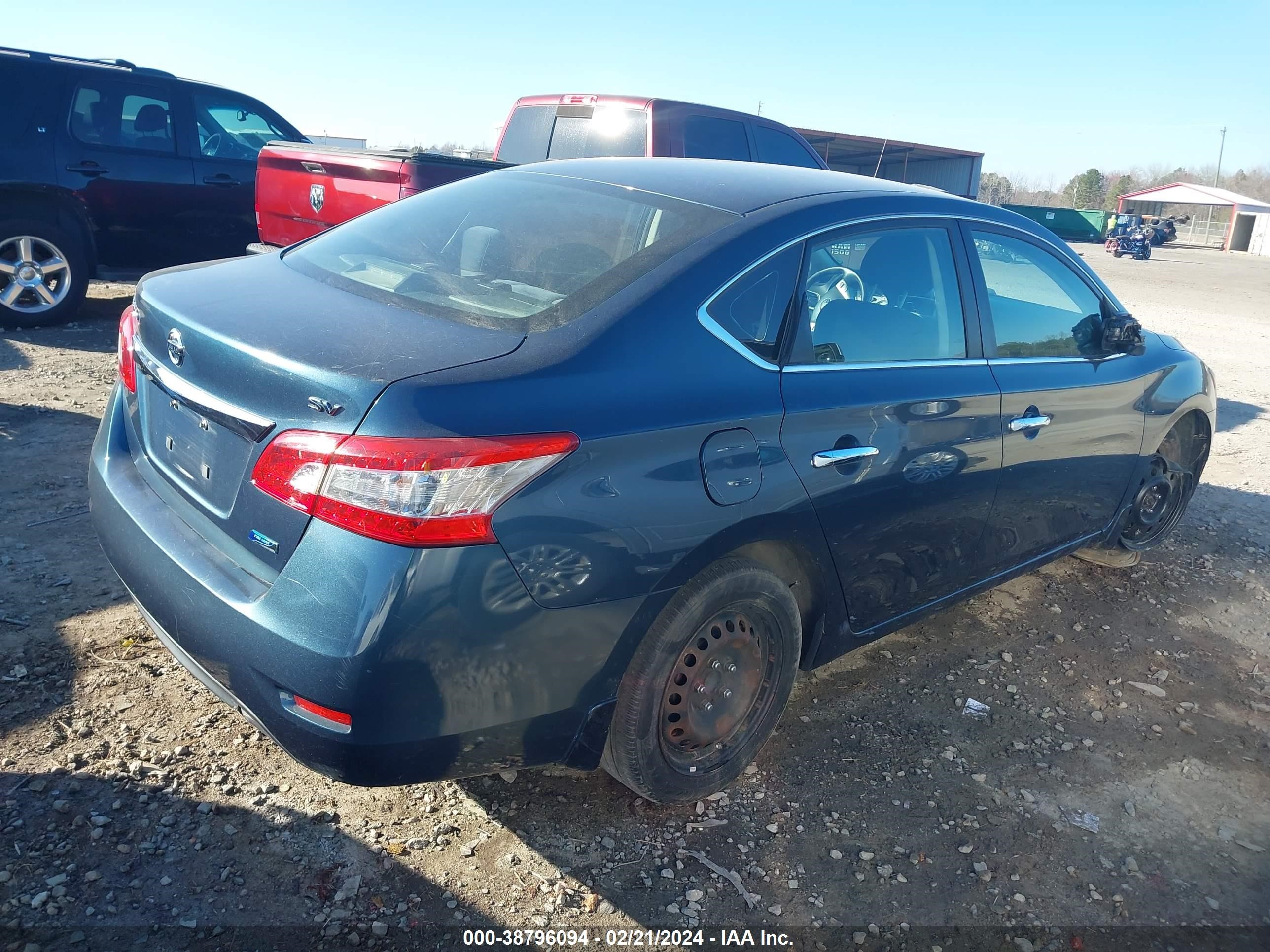 Photo 3 VIN: 1N4AB7AP7DN902985 - NISSAN SENTRA 