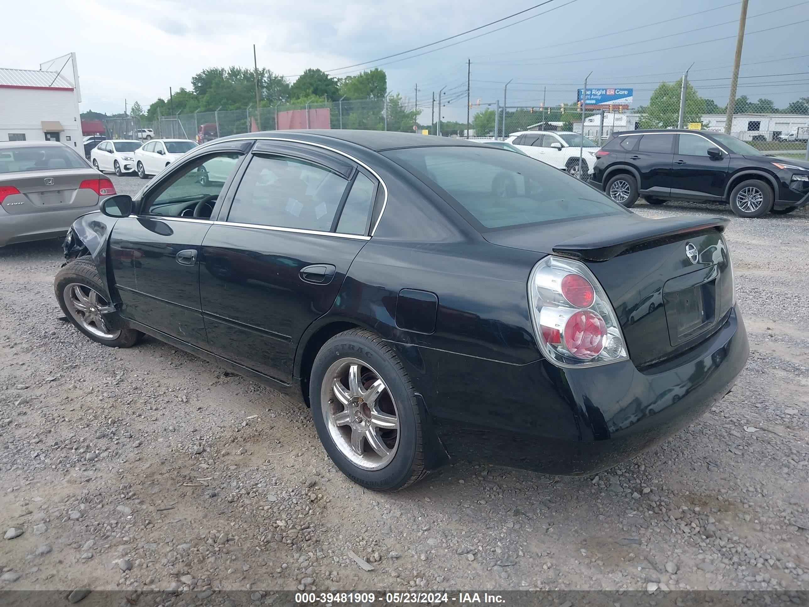 Photo 2 VIN: 1N4AL11D05C125403 - NISSAN ALTIMA 