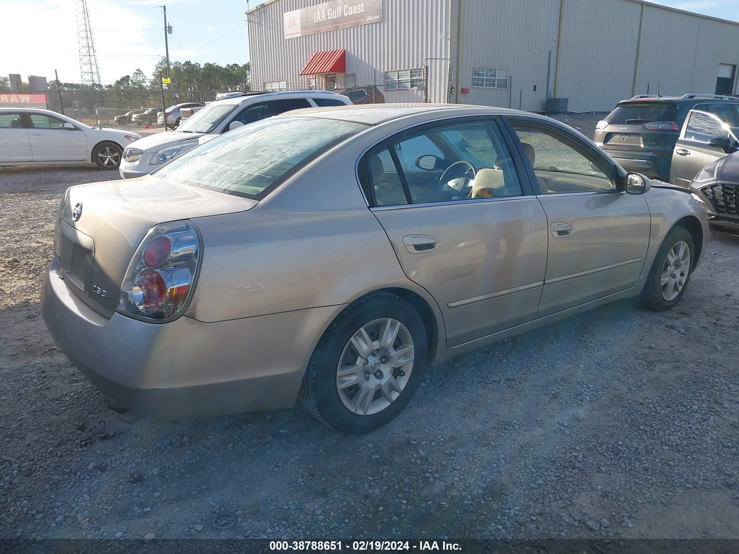 Photo 3 VIN: 1N4AL11D05C161916 - NISSAN ALTIMA 