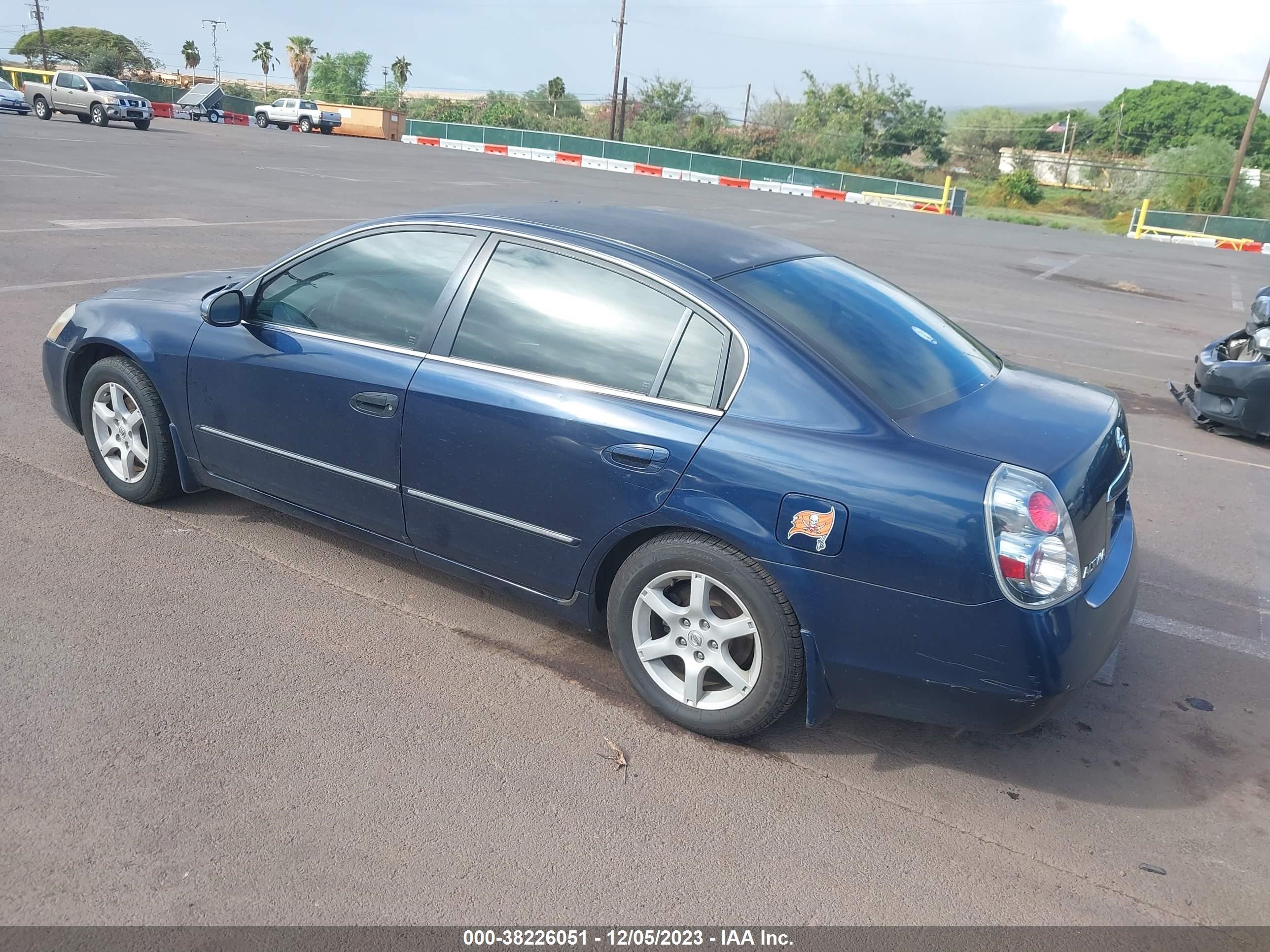 Photo 2 VIN: 1N4AL11D05C331529 - NISSAN ALTIMA 