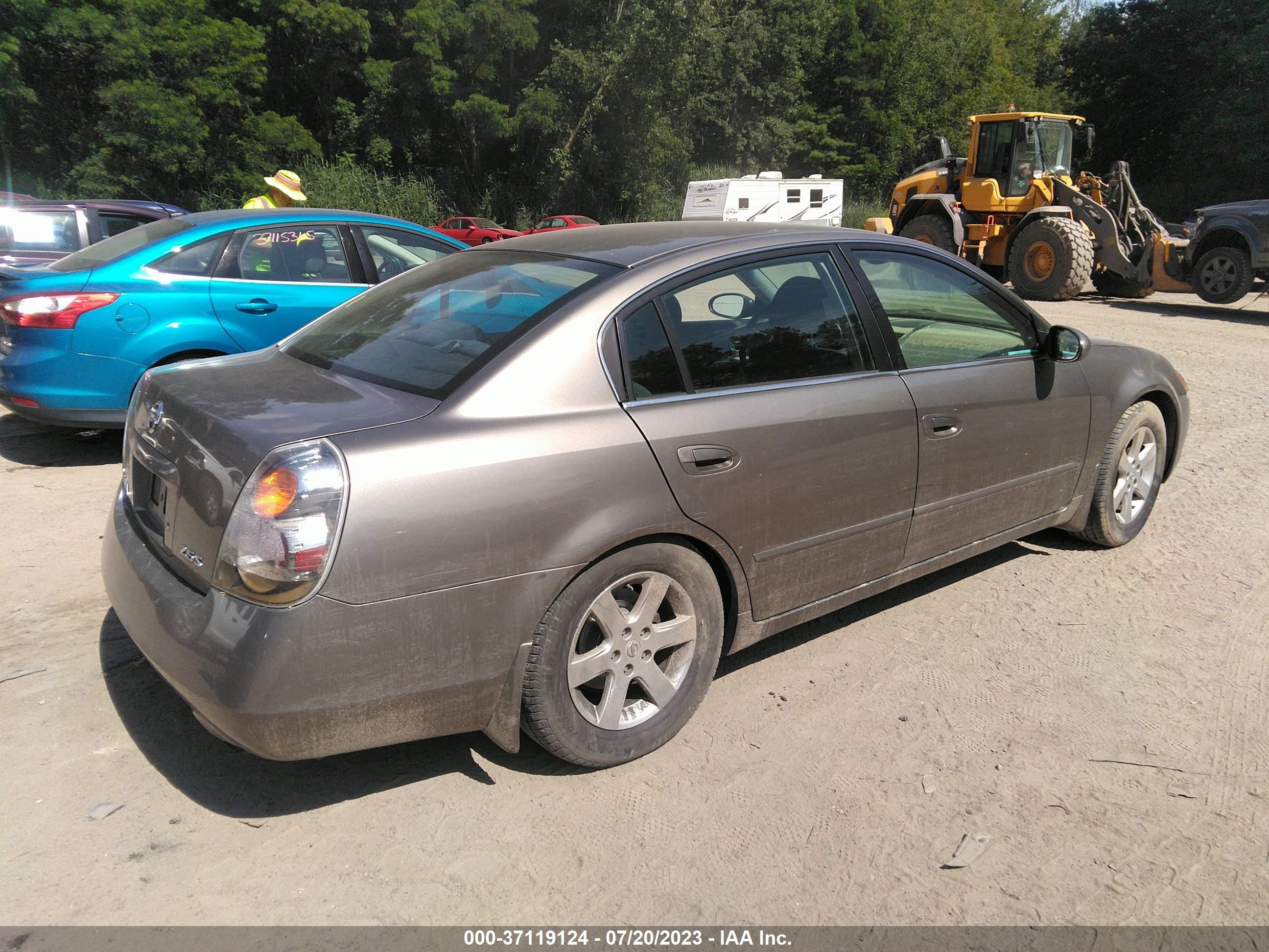 Photo 3 VIN: 1N4AL11D12C130489 - NISSAN ALTIMA 