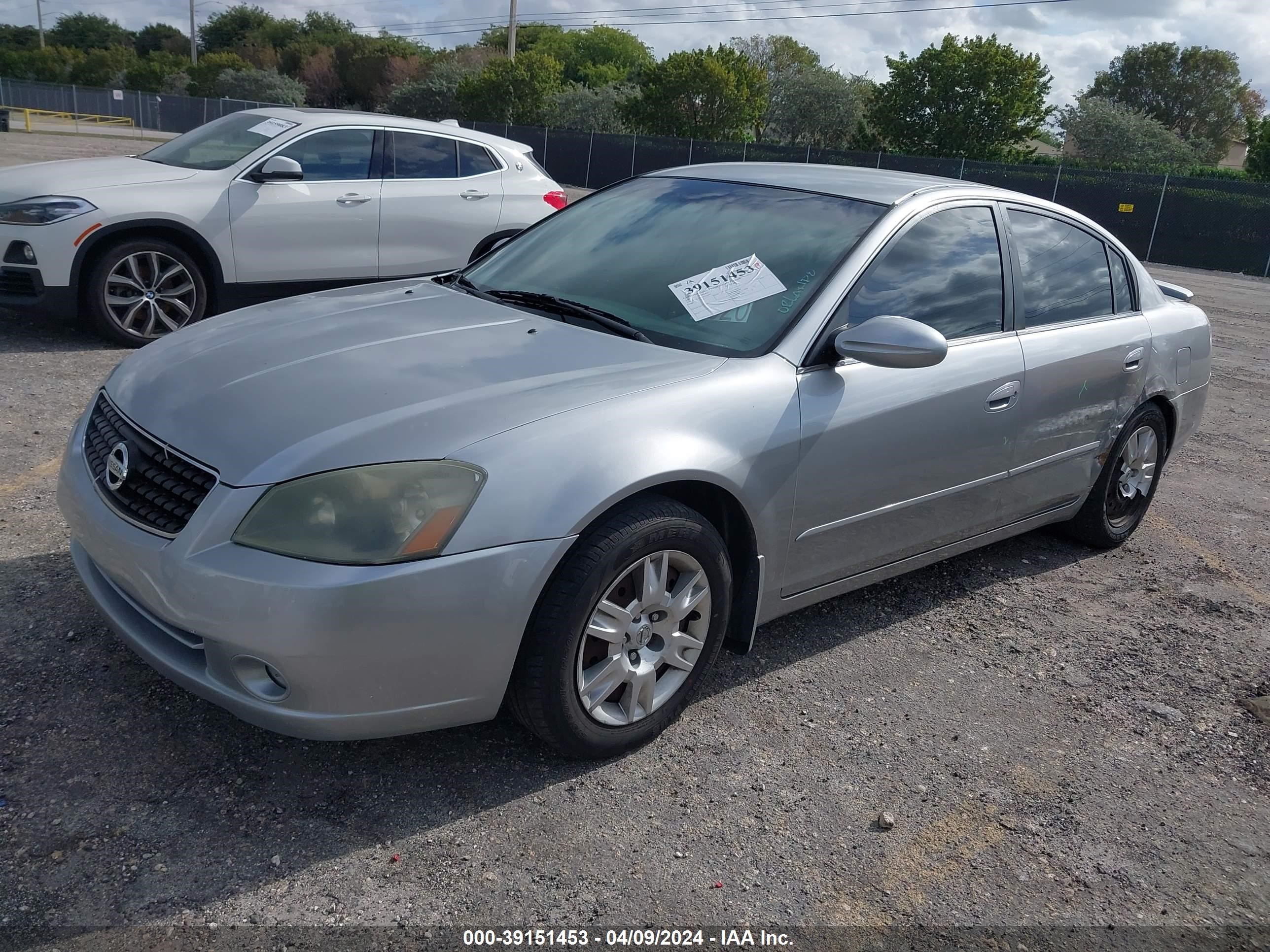 Photo 1 VIN: 1N4AL11D25C334402 - NISSAN ALTIMA 