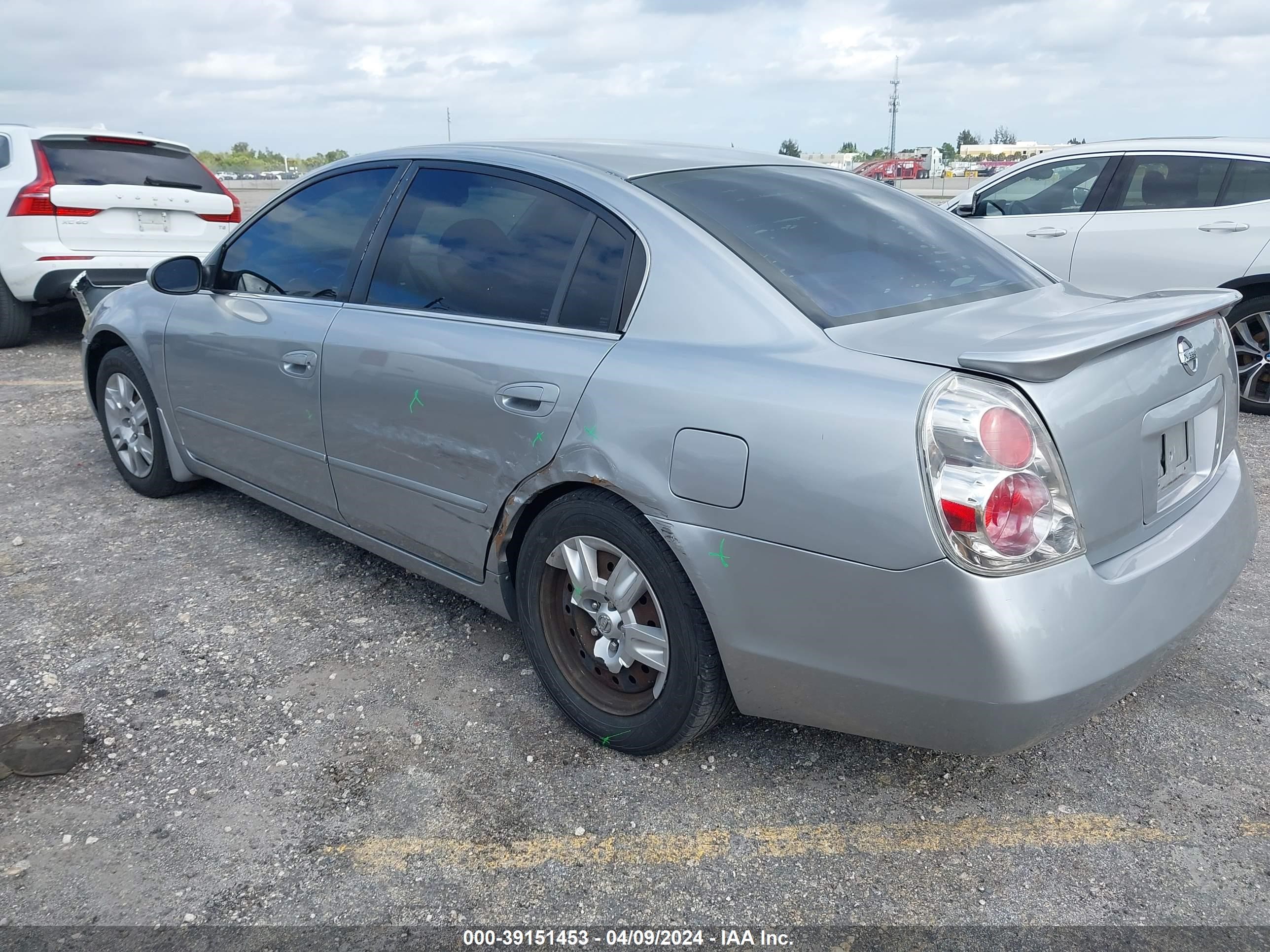 Photo 2 VIN: 1N4AL11D25C334402 - NISSAN ALTIMA 