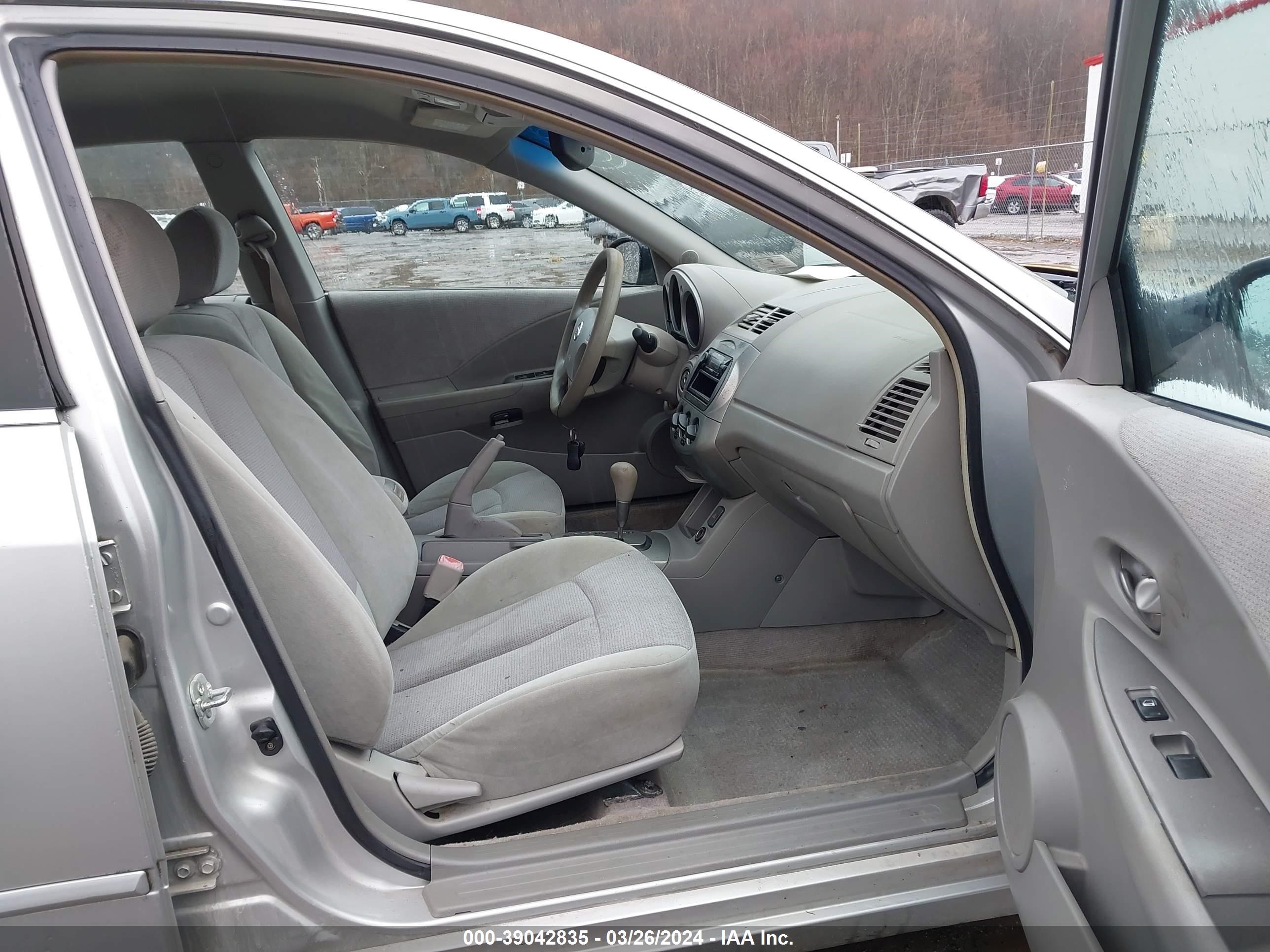 Photo 4 VIN: 1N4AL11D43C330218 - NISSAN ALTIMA 