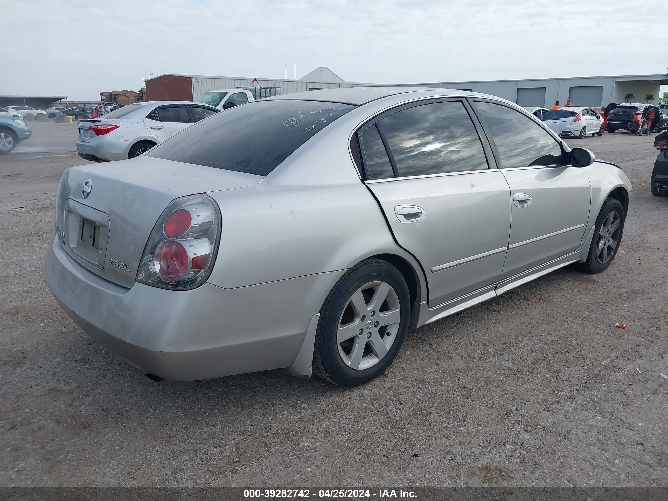 Photo 3 VIN: 1N4AL11D72C247929 - NISSAN ALTIMA 