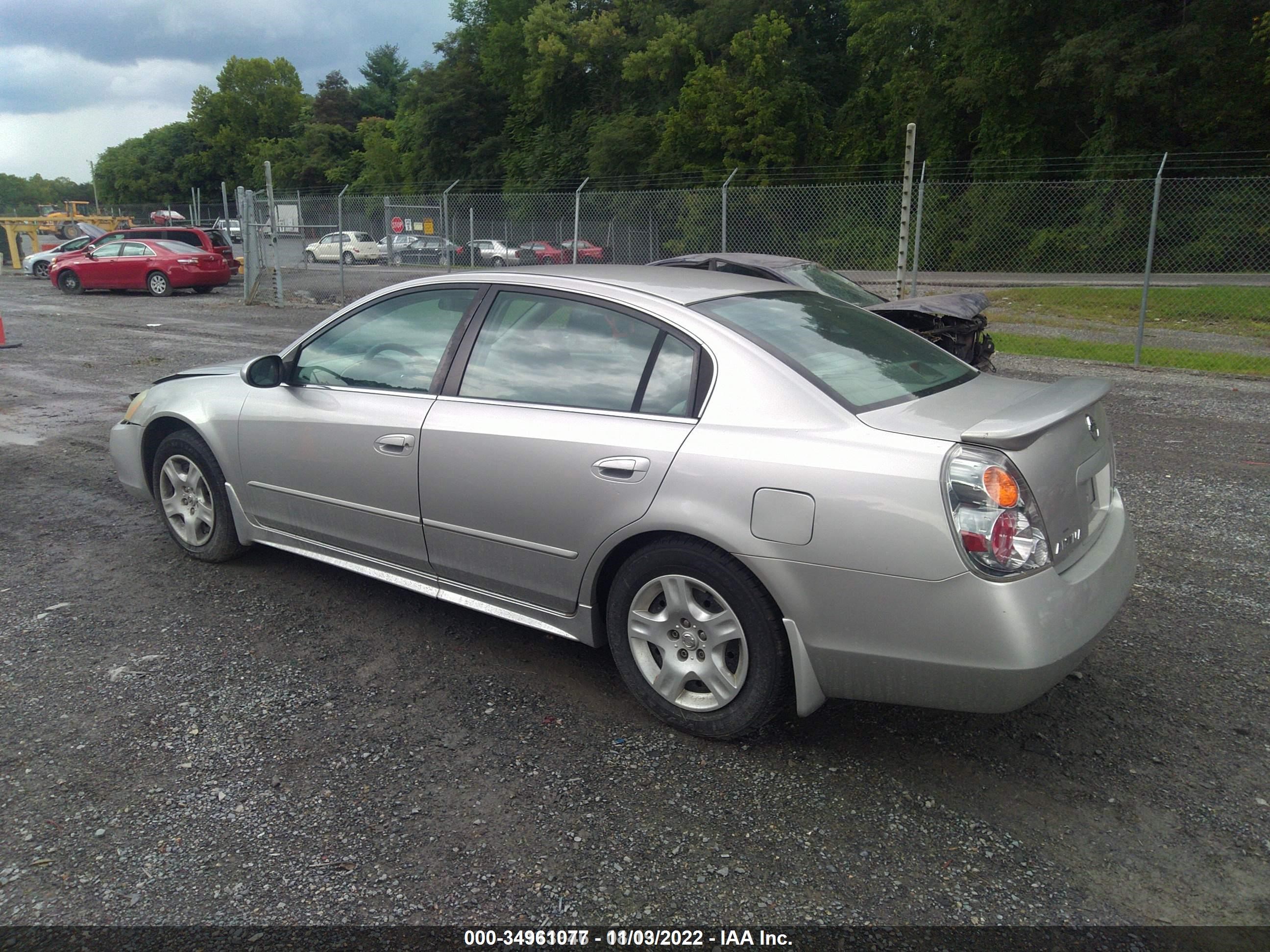 Photo 2 VIN: 1N4AL11D73C215810 - NISSAN ALTIMA 