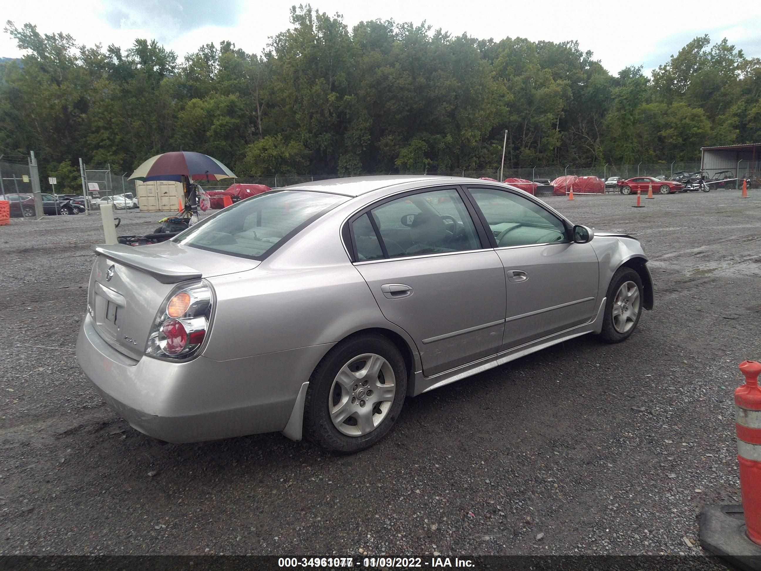 Photo 3 VIN: 1N4AL11D73C215810 - NISSAN ALTIMA 