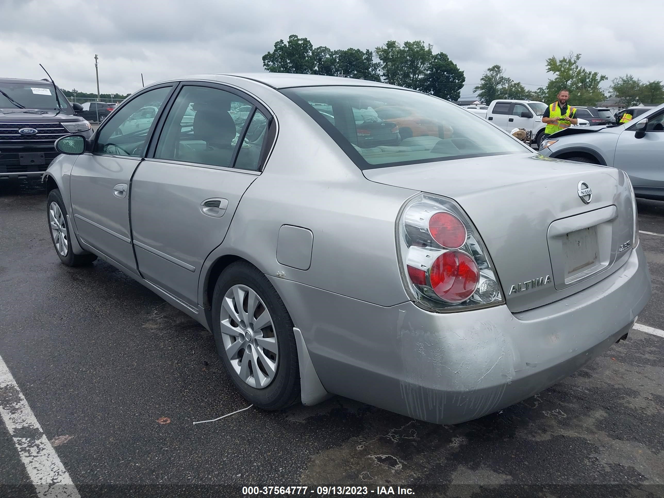 Photo 2 VIN: 1N4AL11DX5C102193 - NISSAN ALTIMA 