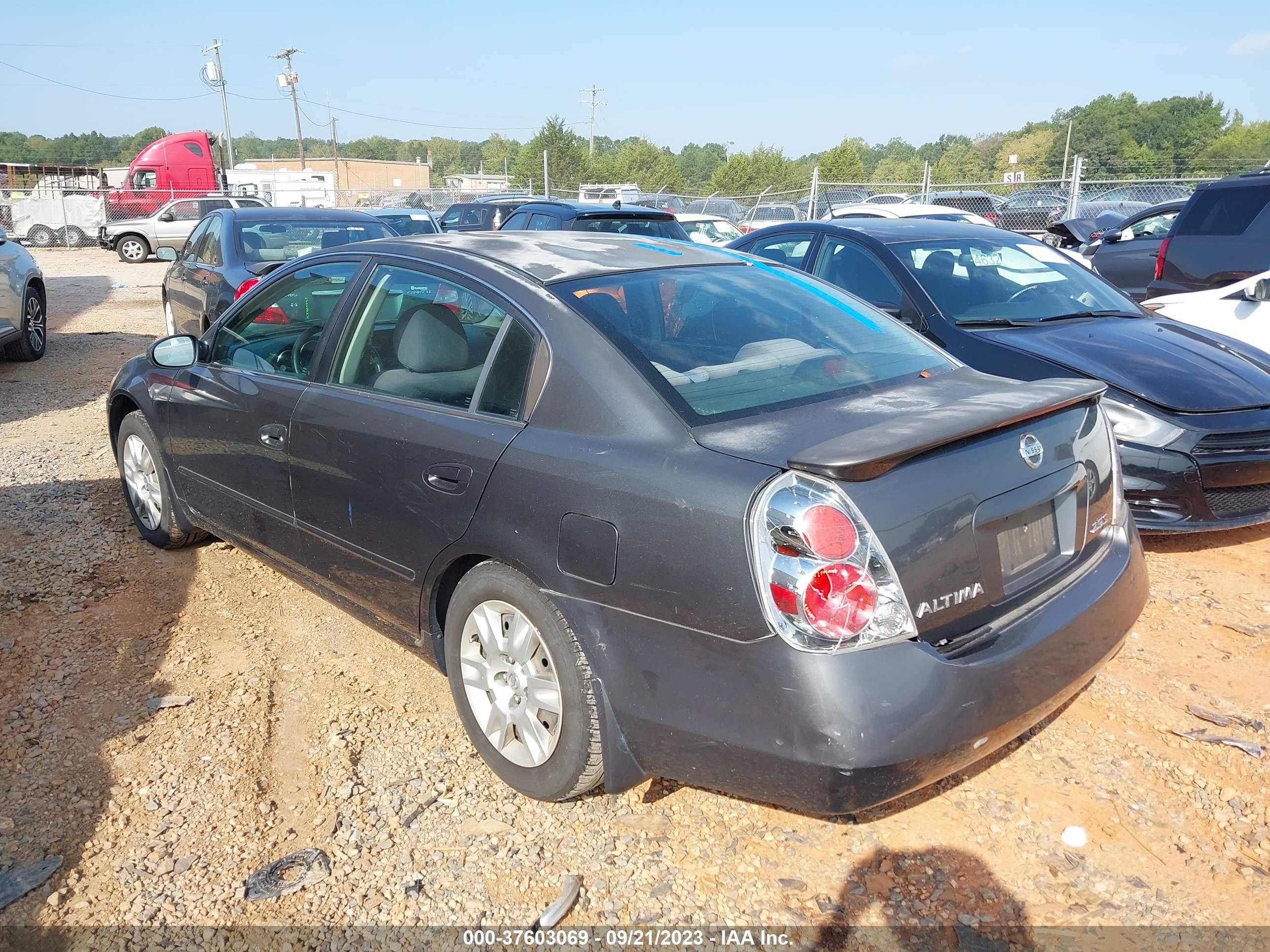 Photo 2 VIN: 1N4AL11E25N472633 - NISSAN ALTIMA 