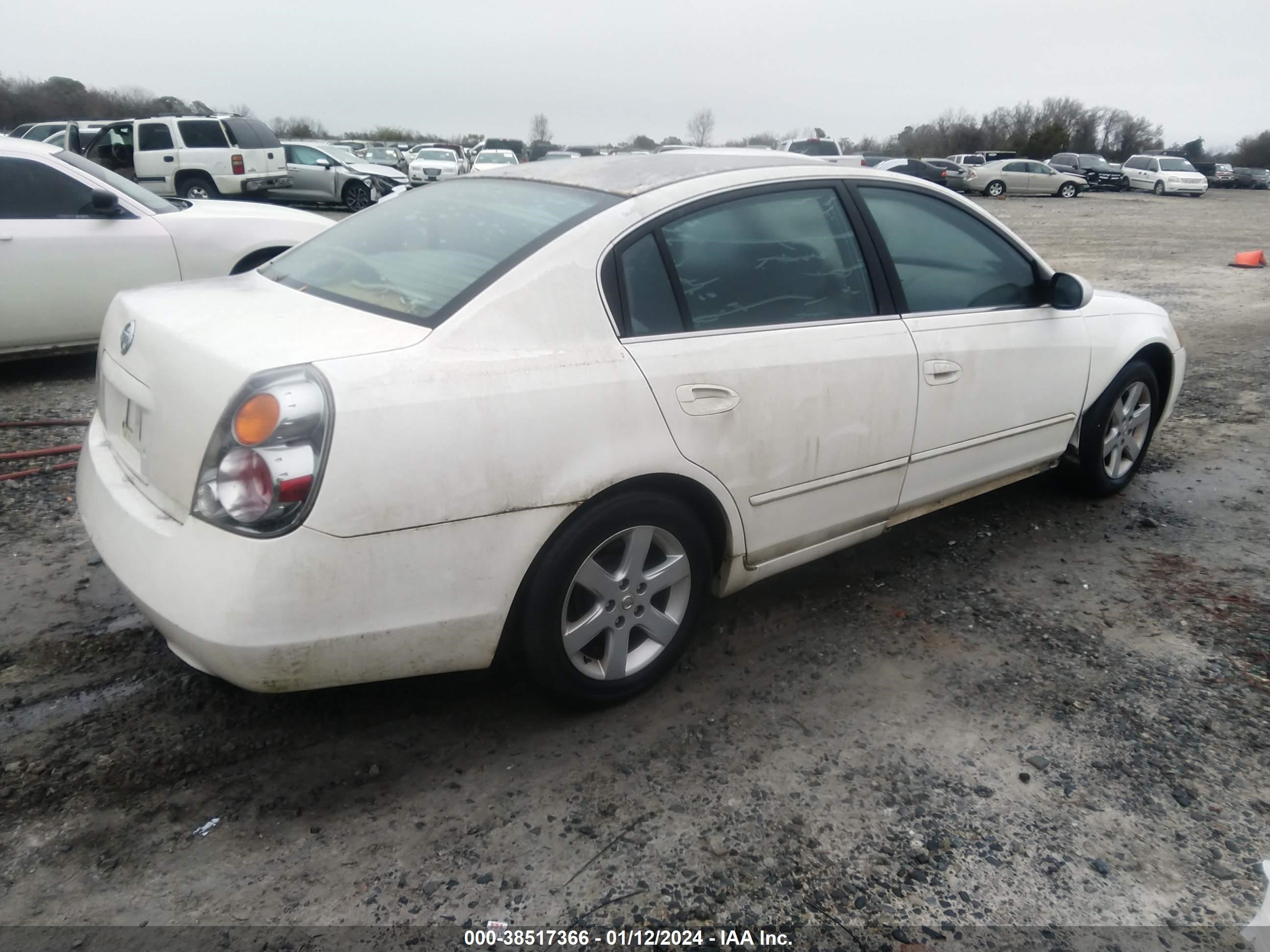 Photo 3 VIN: 1N4AL11EX3C215311 - NISSAN ALTIMA 