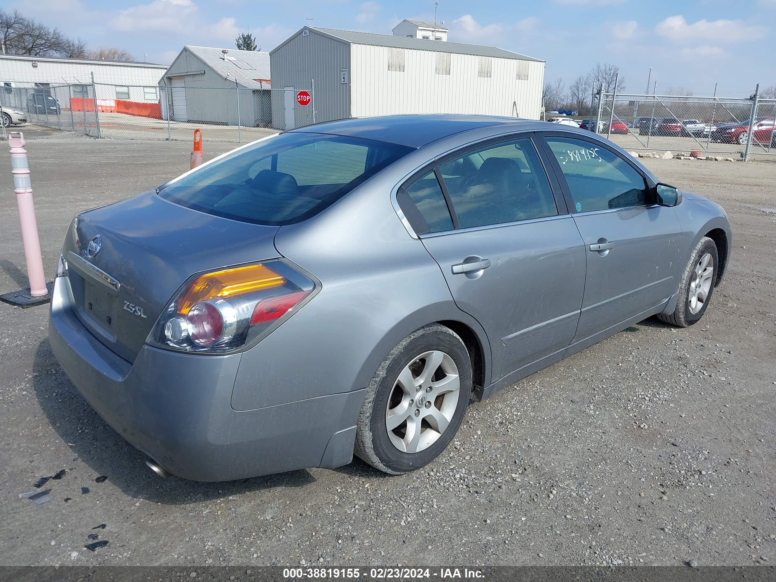 Photo 3 VIN: 1N4AL21E08C240165 - NISSAN ALTIMA 