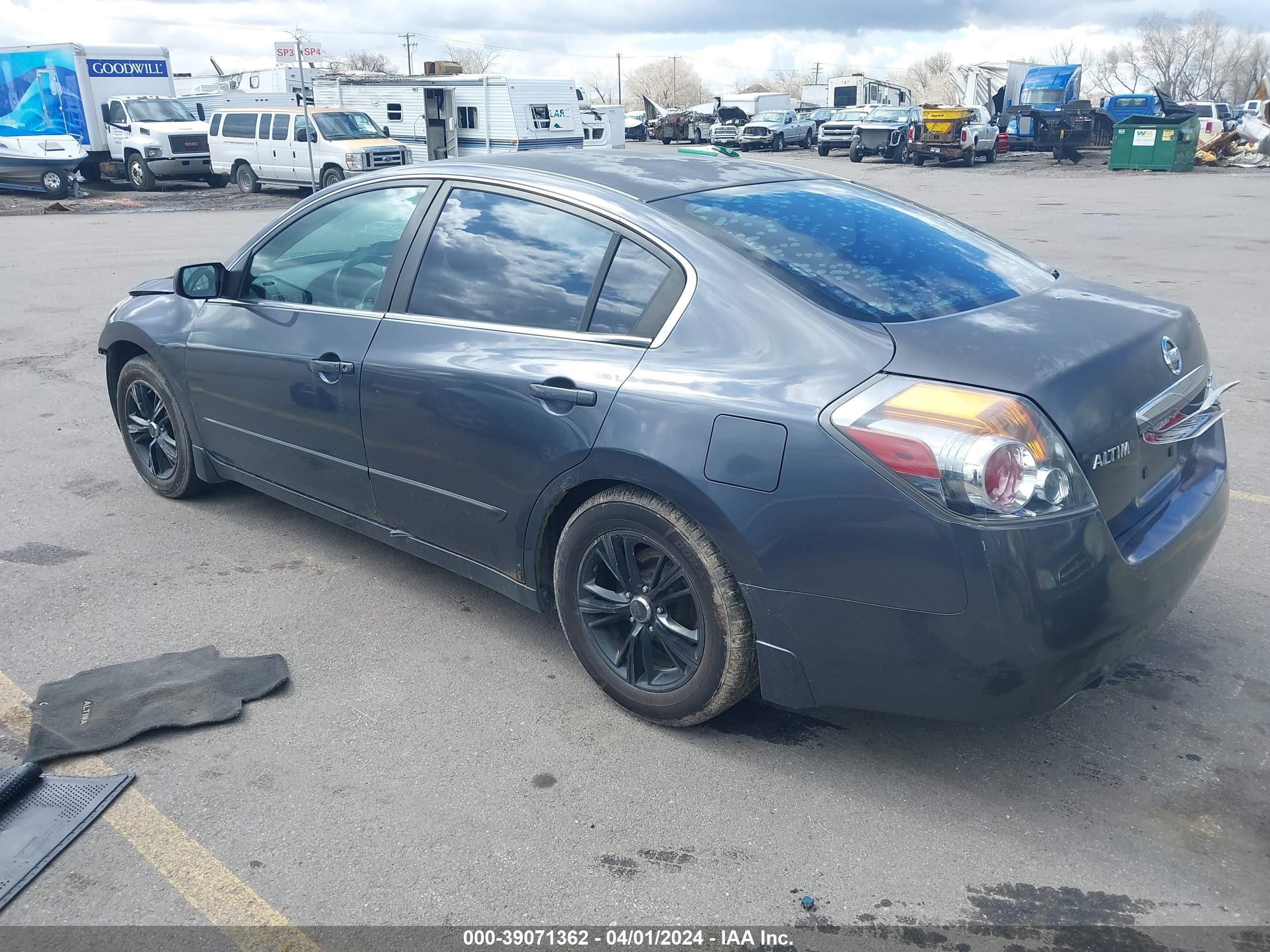 Photo 2 VIN: 1N4AL21E18C240207 - NISSAN ALTIMA 