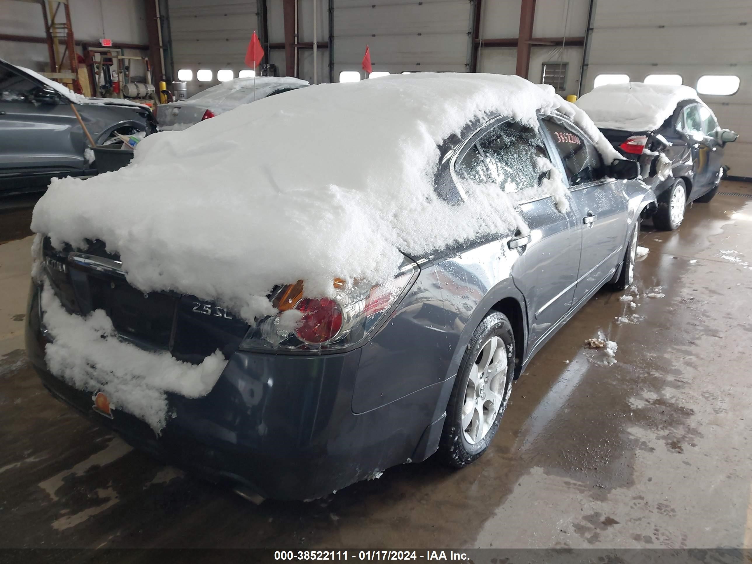 Photo 3 VIN: 1N4AL21E18N402762 - NISSAN ALTIMA 