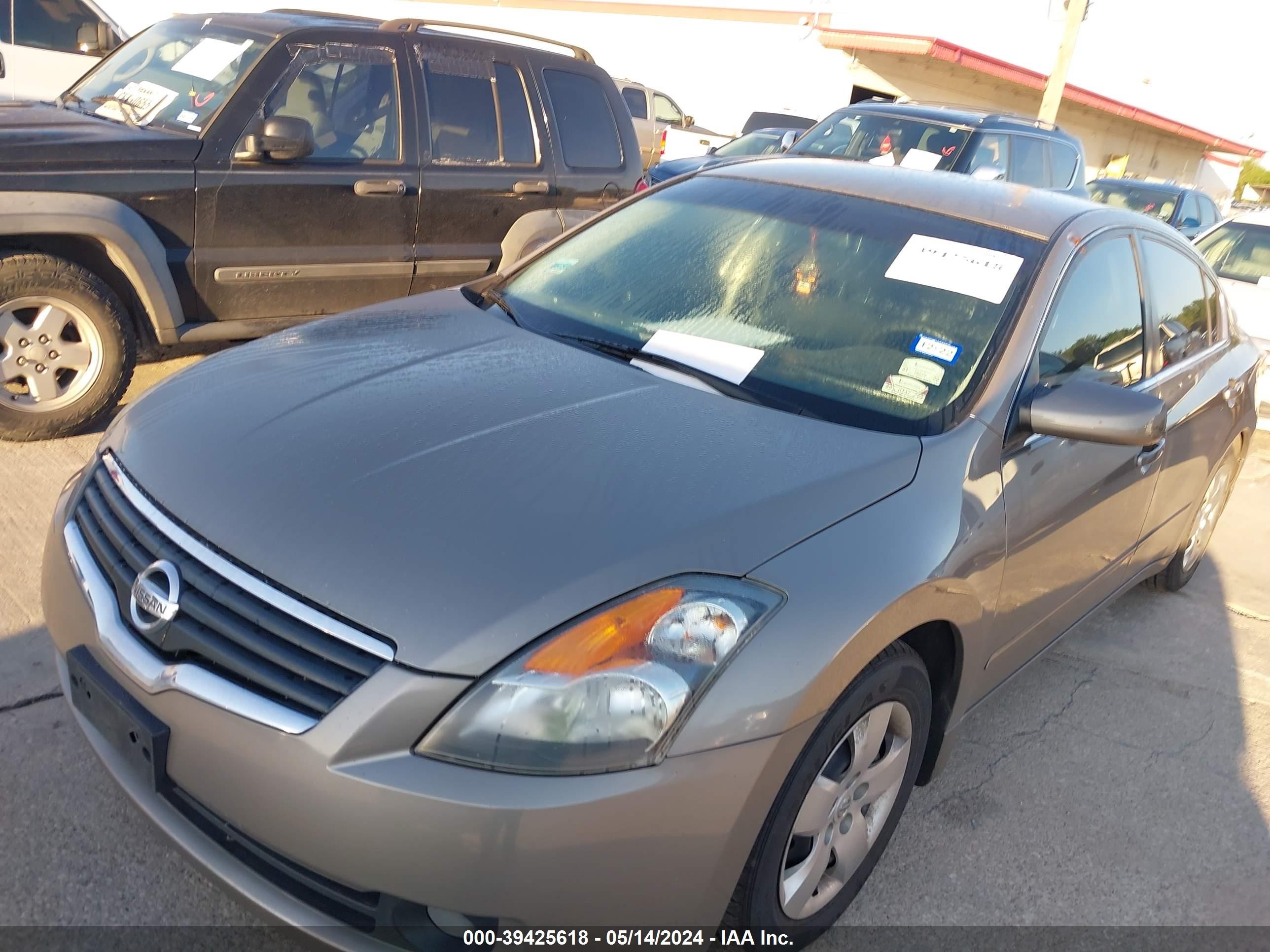 Photo 1 VIN: 1N4AL21E18N500819 - NISSAN ALTIMA 