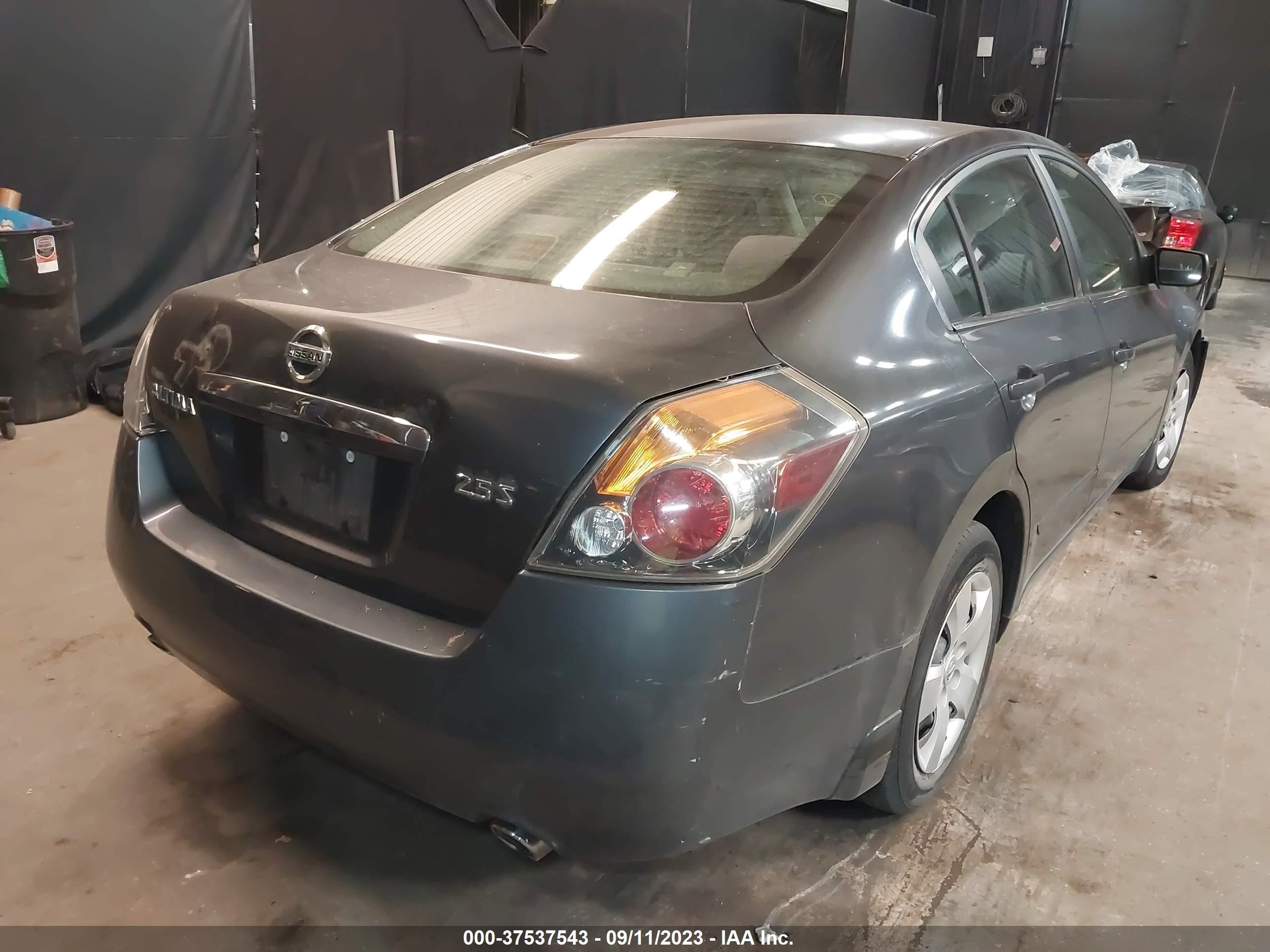 Photo 3 VIN: 1N4AL21E28C214070 - NISSAN ALTIMA 