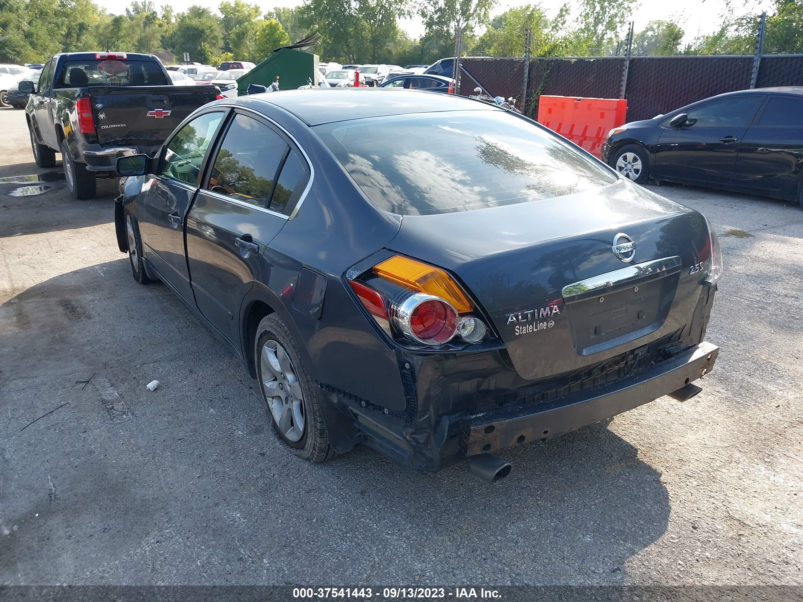 Photo 2 VIN: 1N4AL21E28N411647 - NISSAN ALTIMA 