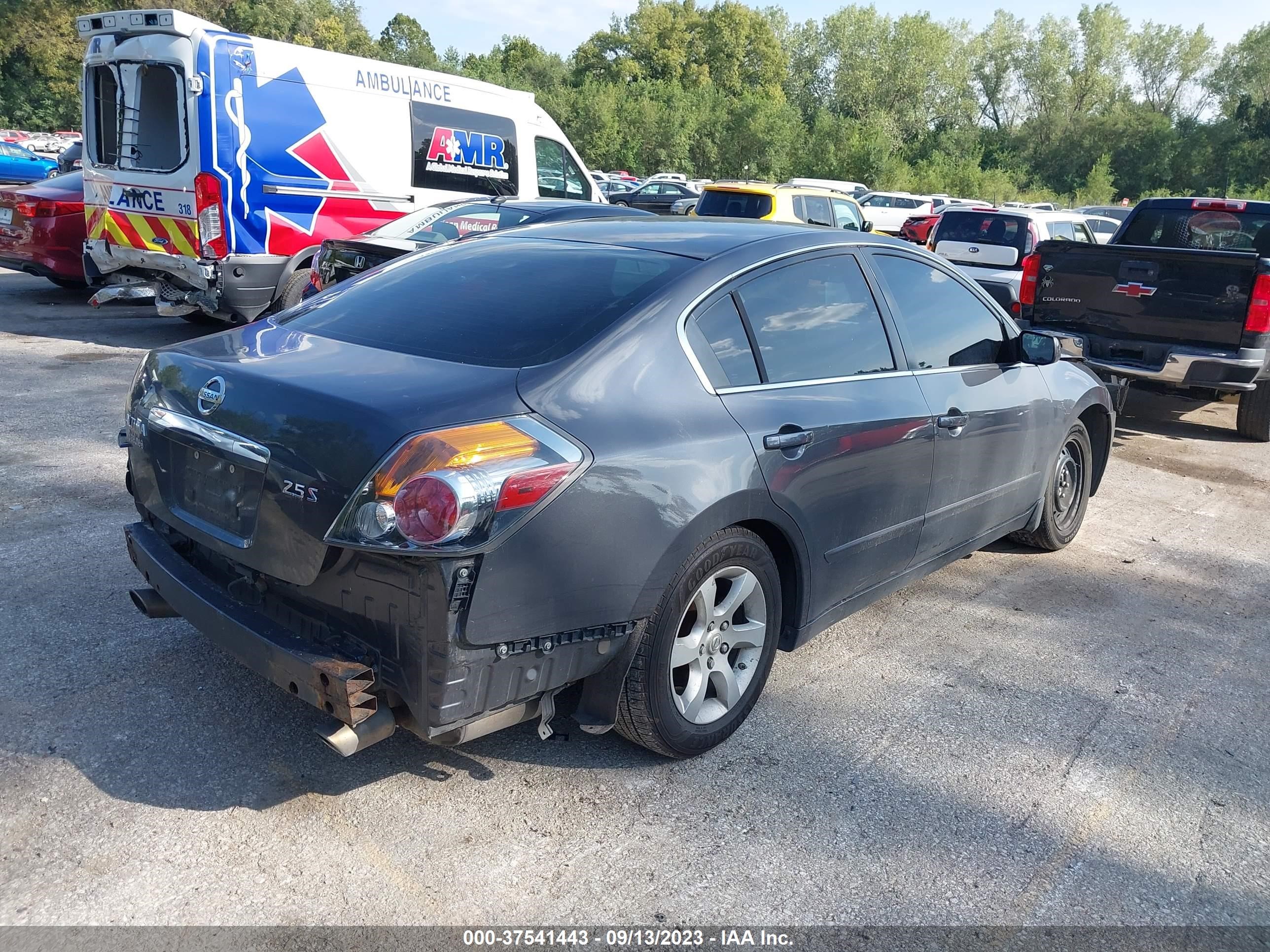 Photo 3 VIN: 1N4AL21E28N411647 - NISSAN ALTIMA 