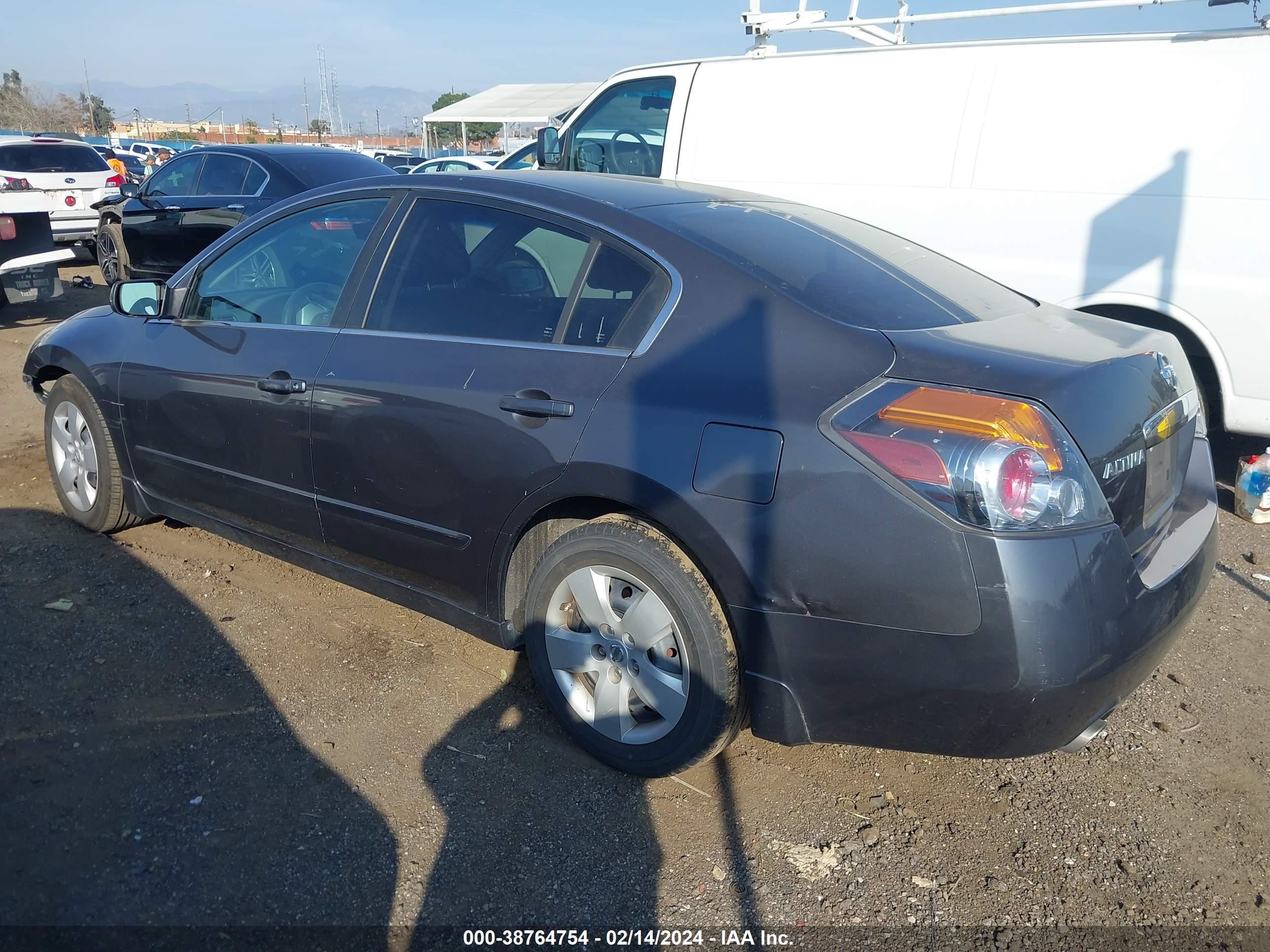 Photo 2 VIN: 1N4AL21E28N422227 - NISSAN ALTIMA 