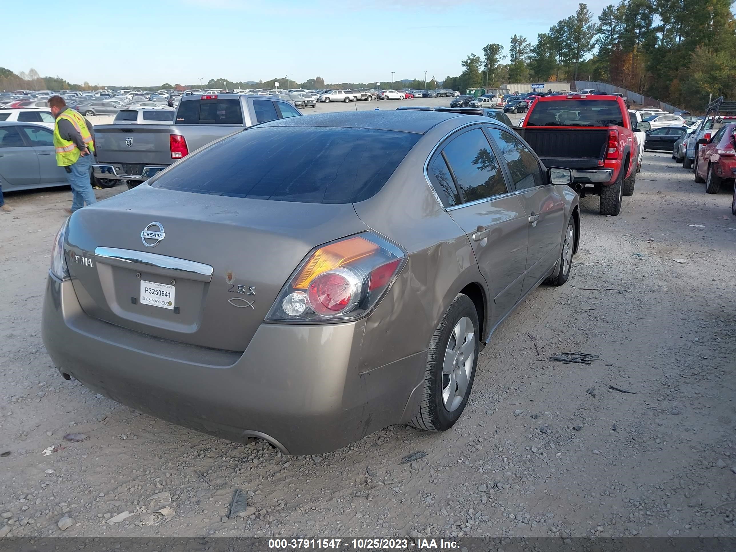 Photo 3 VIN: 1N4AL21E28N445670 - NISSAN ALTIMA 