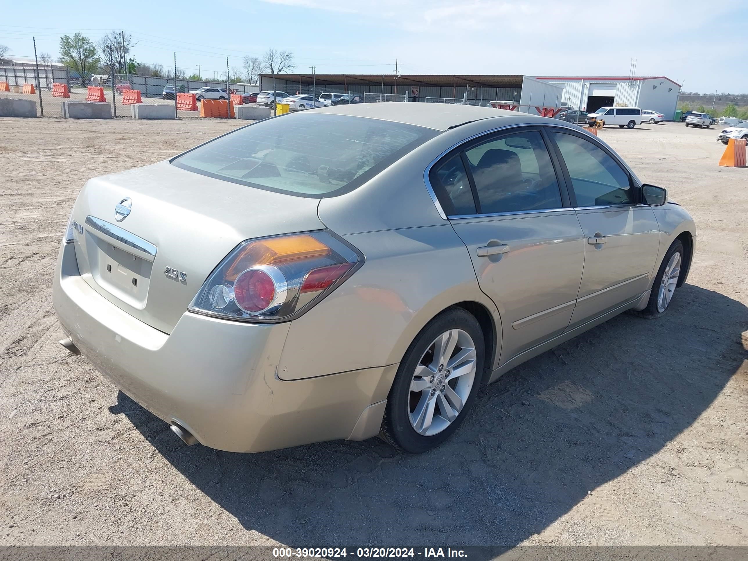 Photo 3 VIN: 1N4AL21E49N440049 - NISSAN ALTIMA 