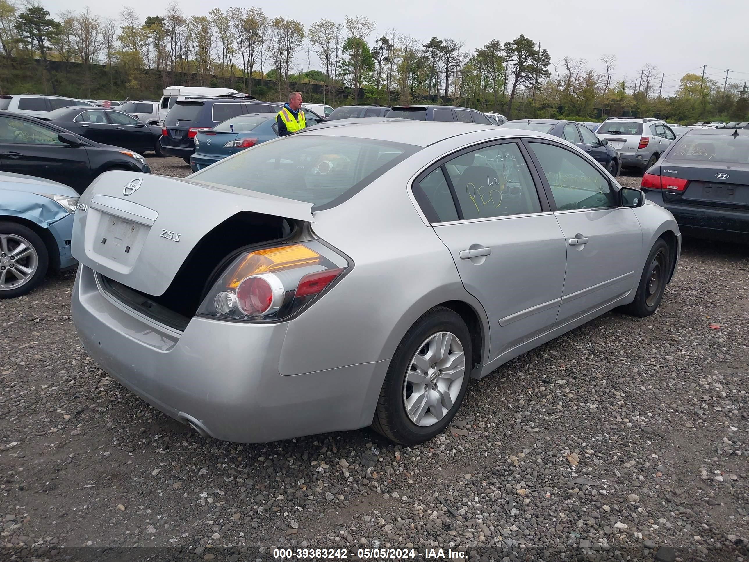 Photo 3 VIN: 1N4AL21E59N425396 - NISSAN ALTIMA 