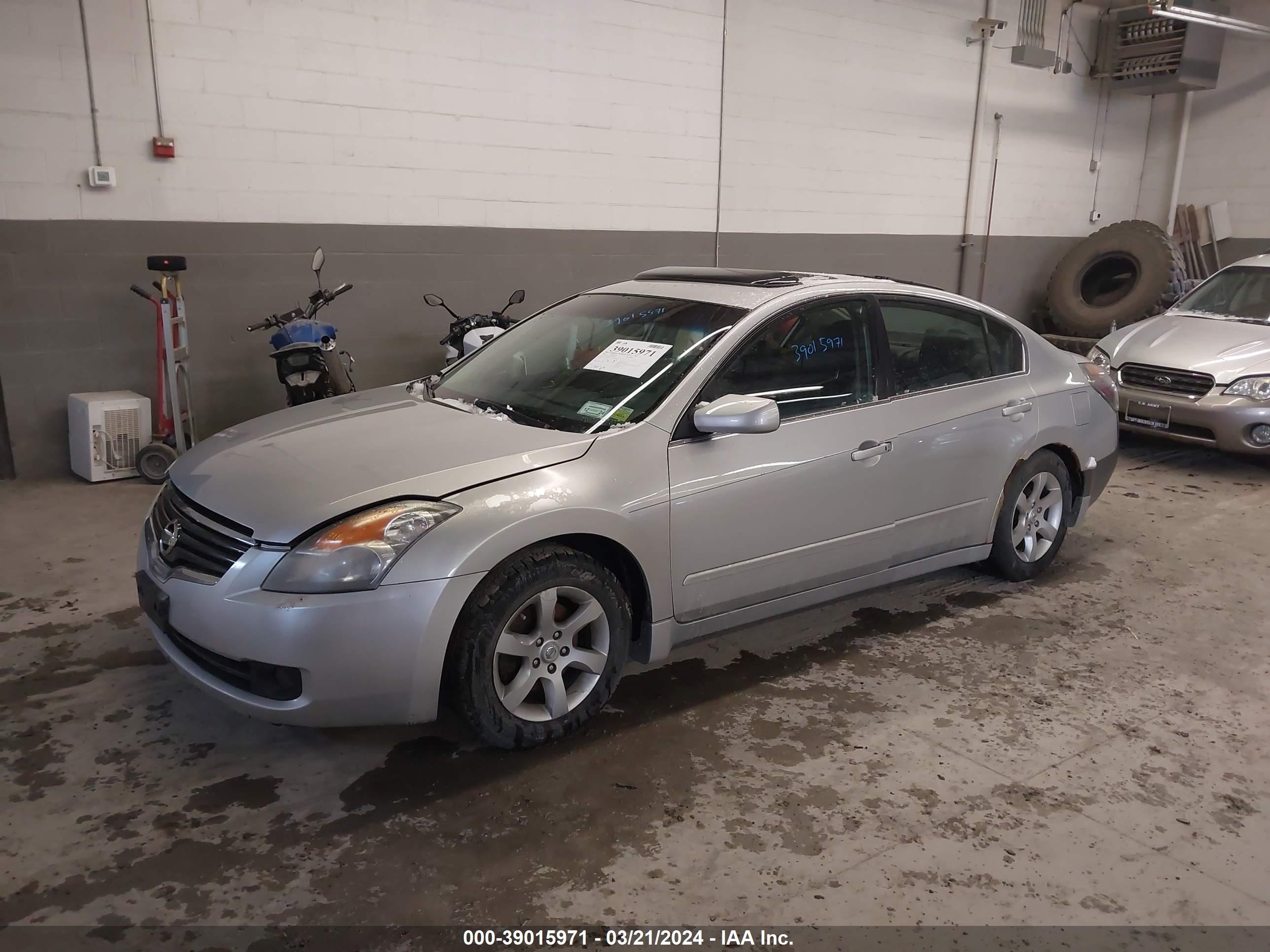 Photo 1 VIN: 1N4AL21E68N417693 - NISSAN ALTIMA 