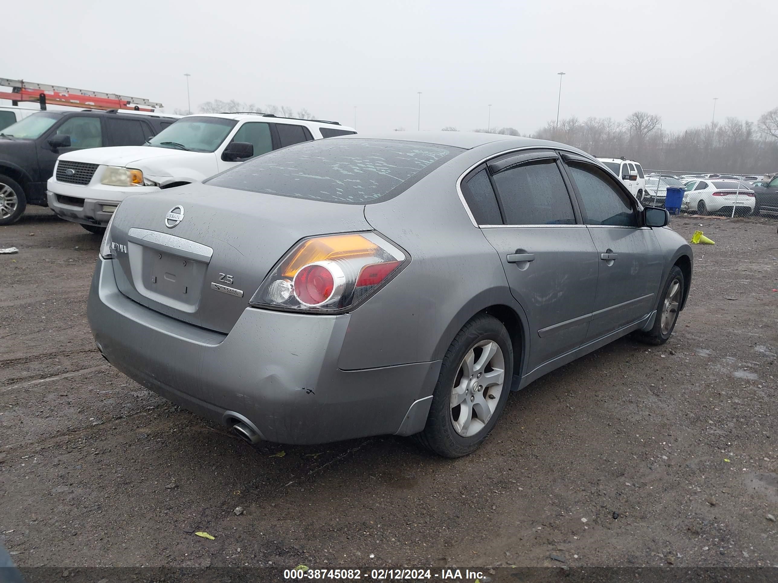 Photo 3 VIN: 1N4AL21E98N466113 - NISSAN ALTIMA 