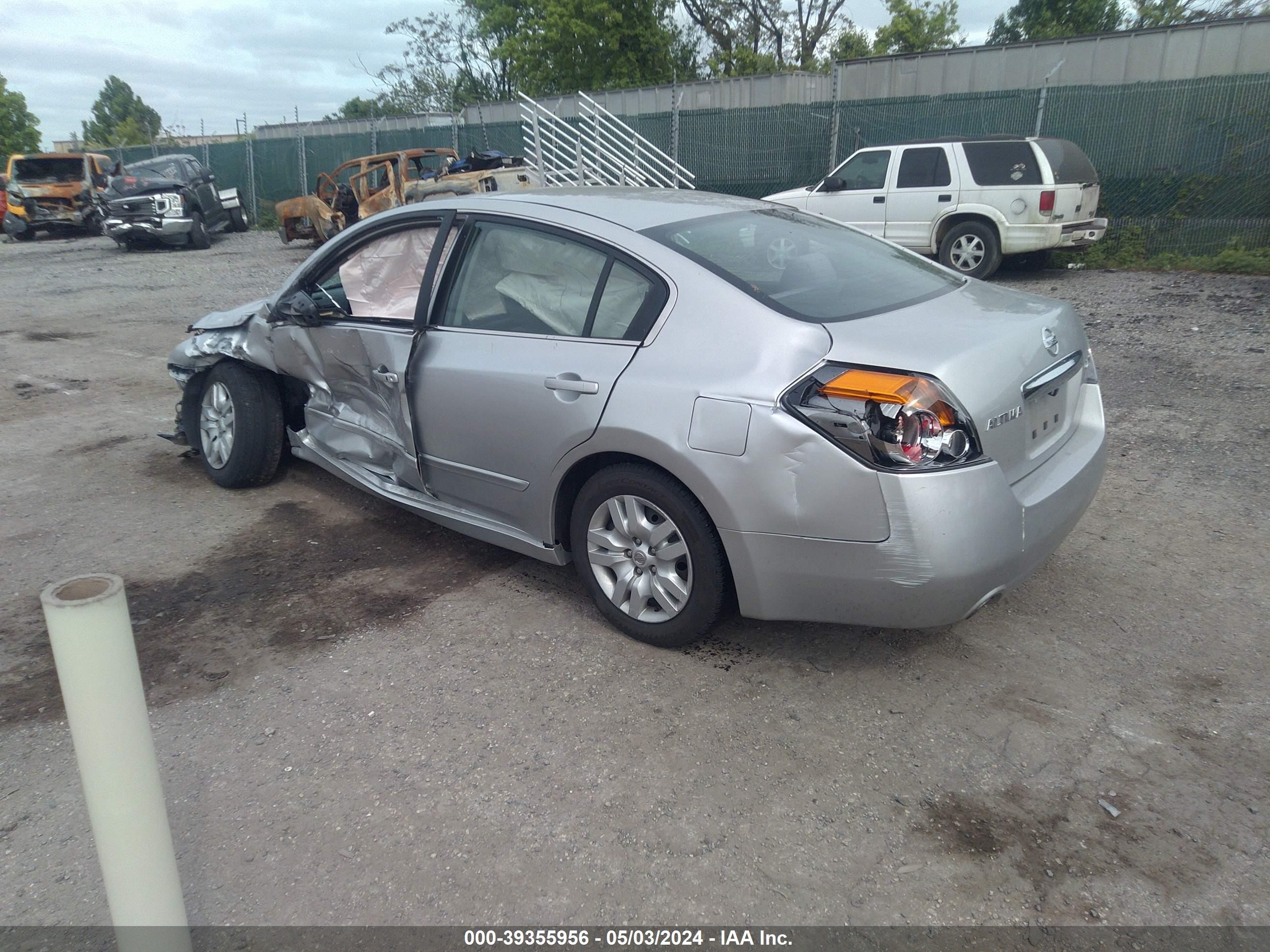 Photo 2 VIN: 1N4AL2AP1BC102658 - NISSAN ALTIMA 