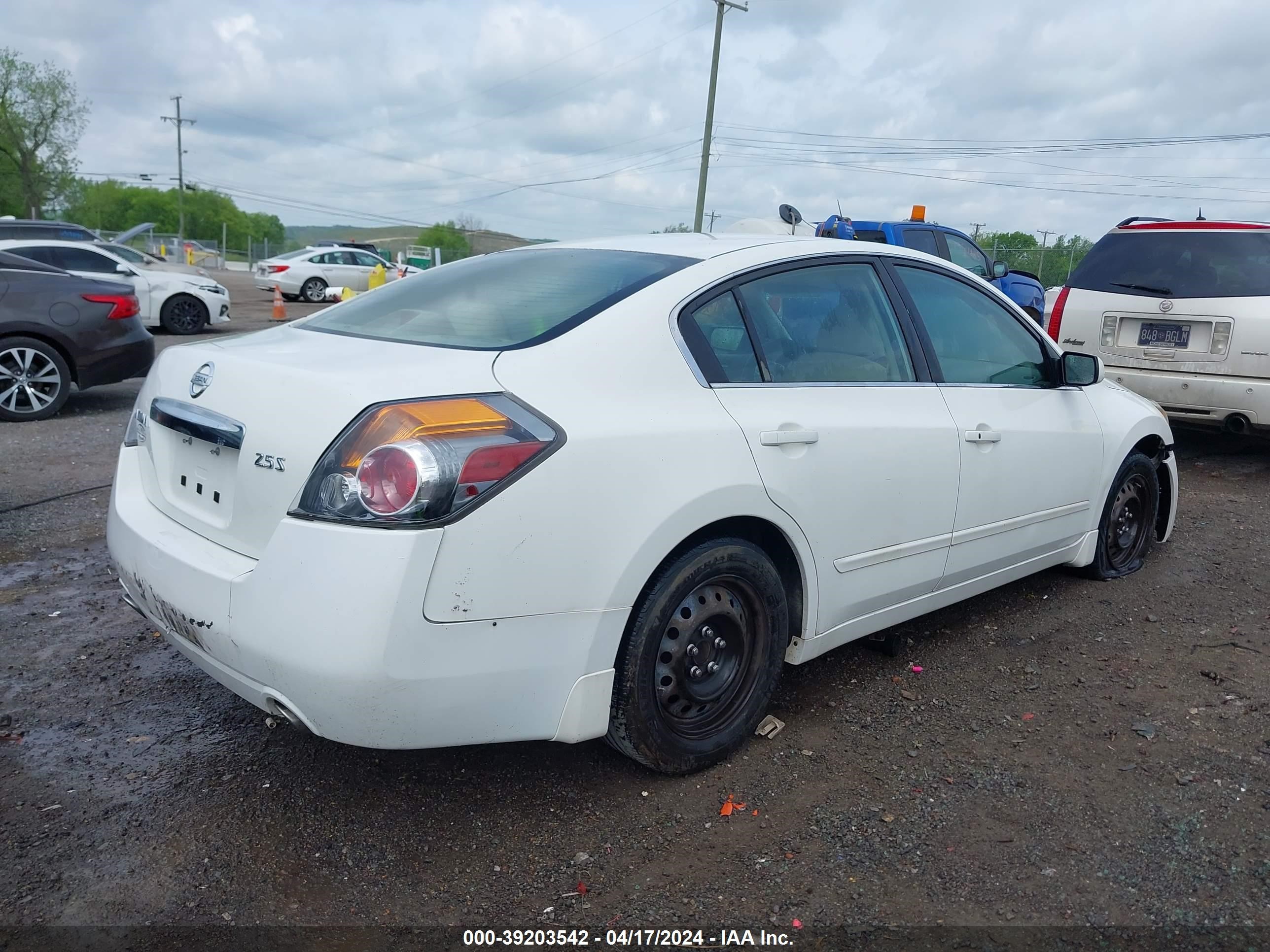 Photo 3 VIN: 1N4AL2AP1CC118666 - NISSAN ALTIMA 