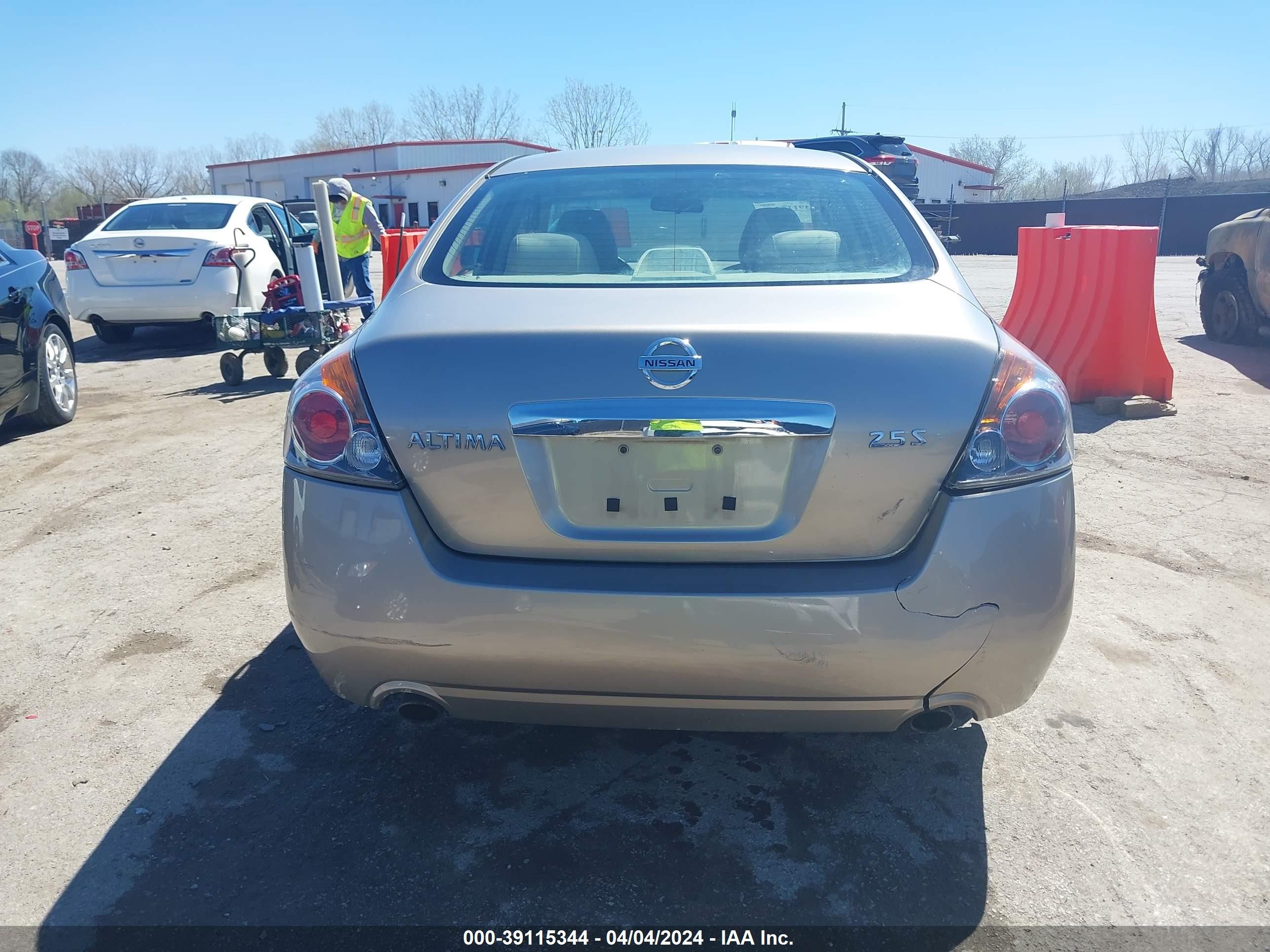 Photo 15 VIN: 1N4AL2AP1CC230917 - NISSAN ALTIMA 