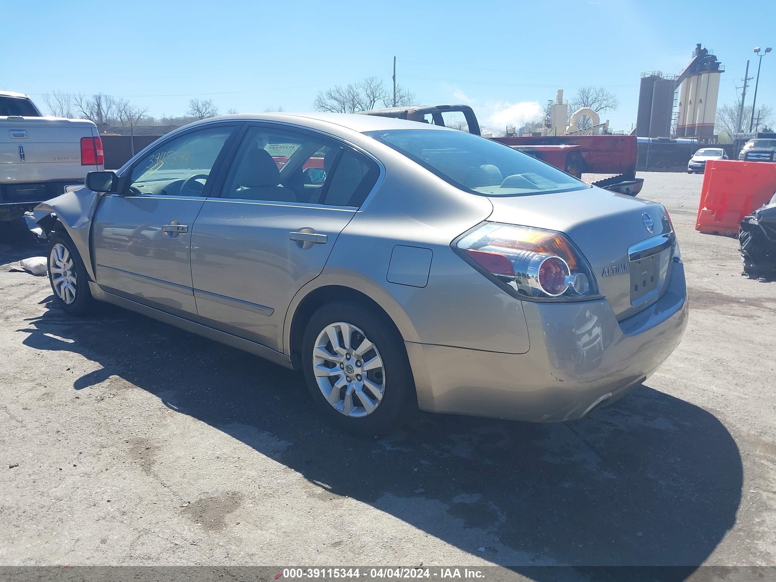 Photo 2 VIN: 1N4AL2AP1CC230917 - NISSAN ALTIMA 