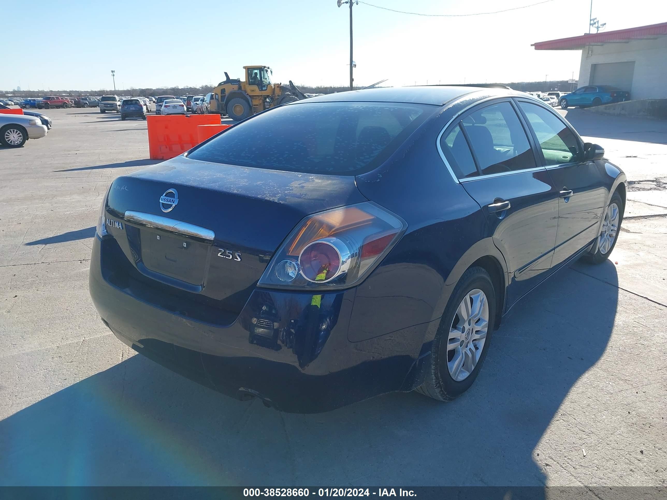 Photo 3 VIN: 1N4AL2AP2AN420744 - NISSAN ALTIMA 