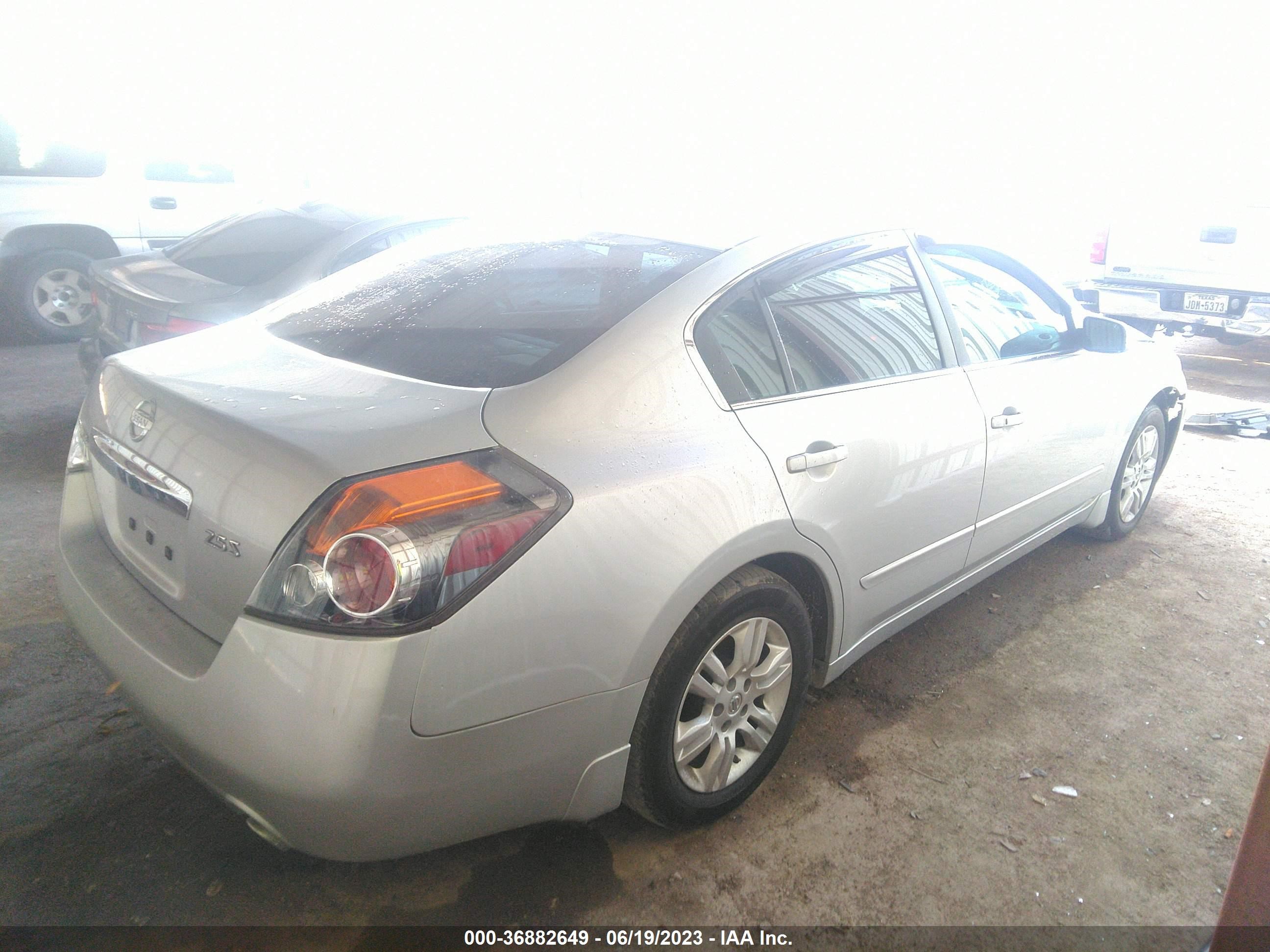 Photo 3 VIN: 1N4AL2AP2AN474609 - NISSAN ALTIMA 