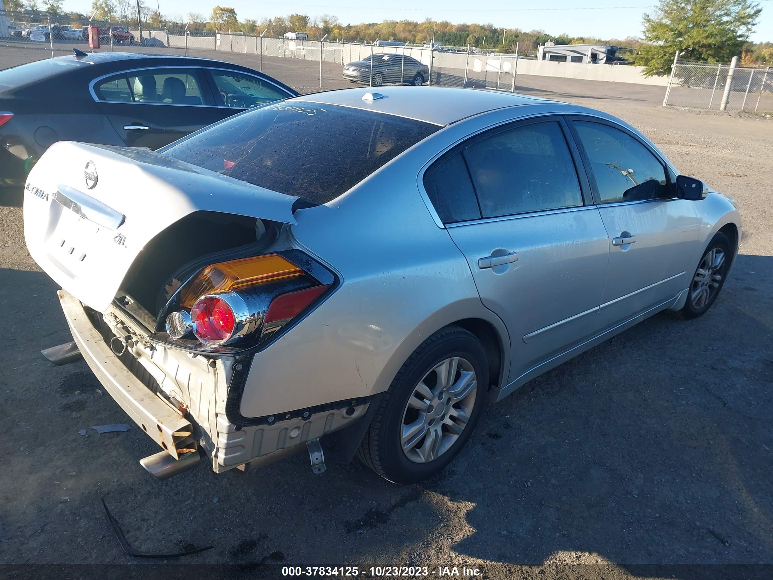 Photo 3 VIN: 1N4AL2AP2AN482032 - NISSAN ALTIMA 