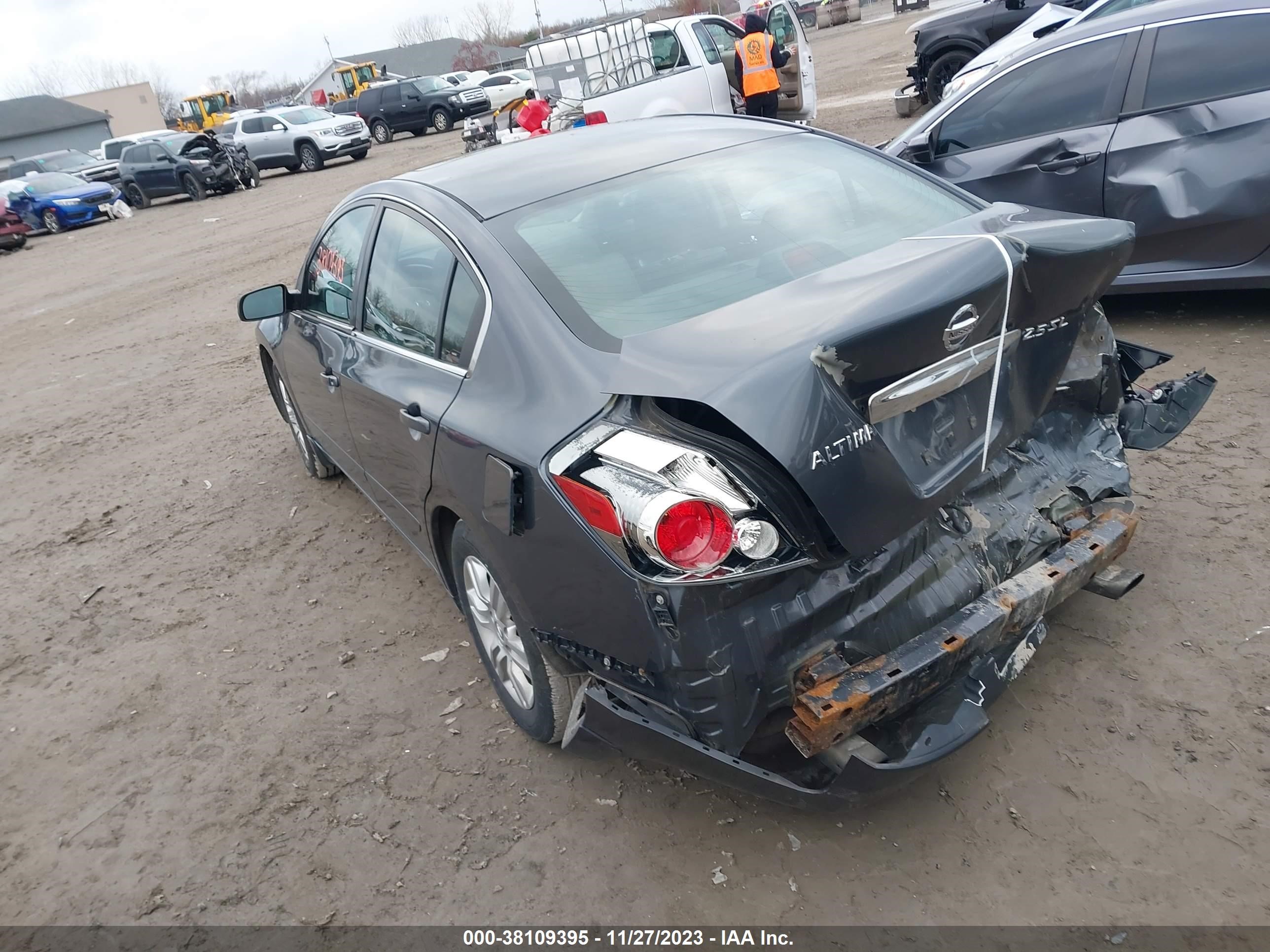 Photo 2 VIN: 1N4AL2AP2CC170310 - NISSAN ALTIMA 