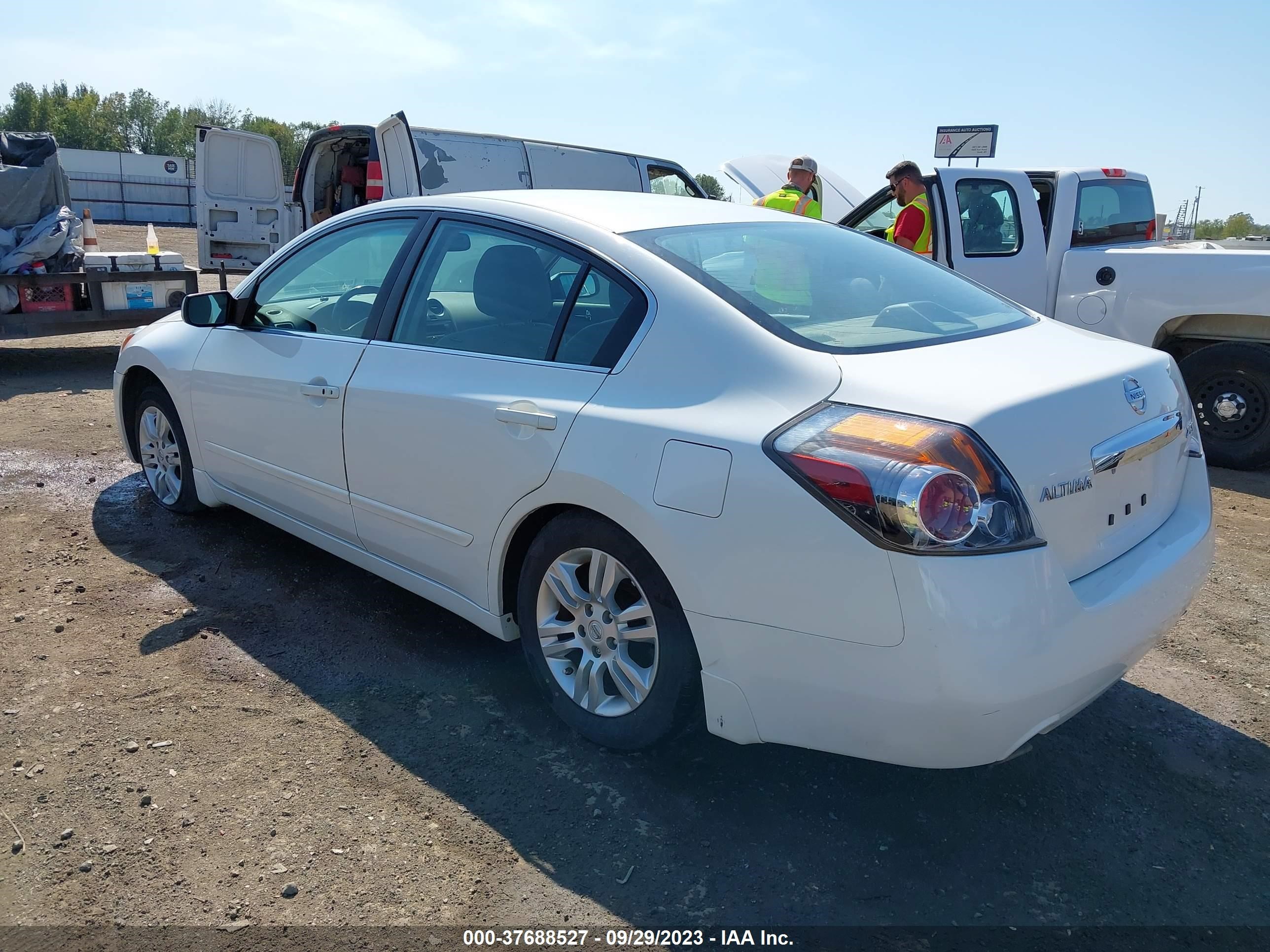 Photo 2 VIN: 1N4AL2AP3CN401820 - NISSAN ALTIMA 