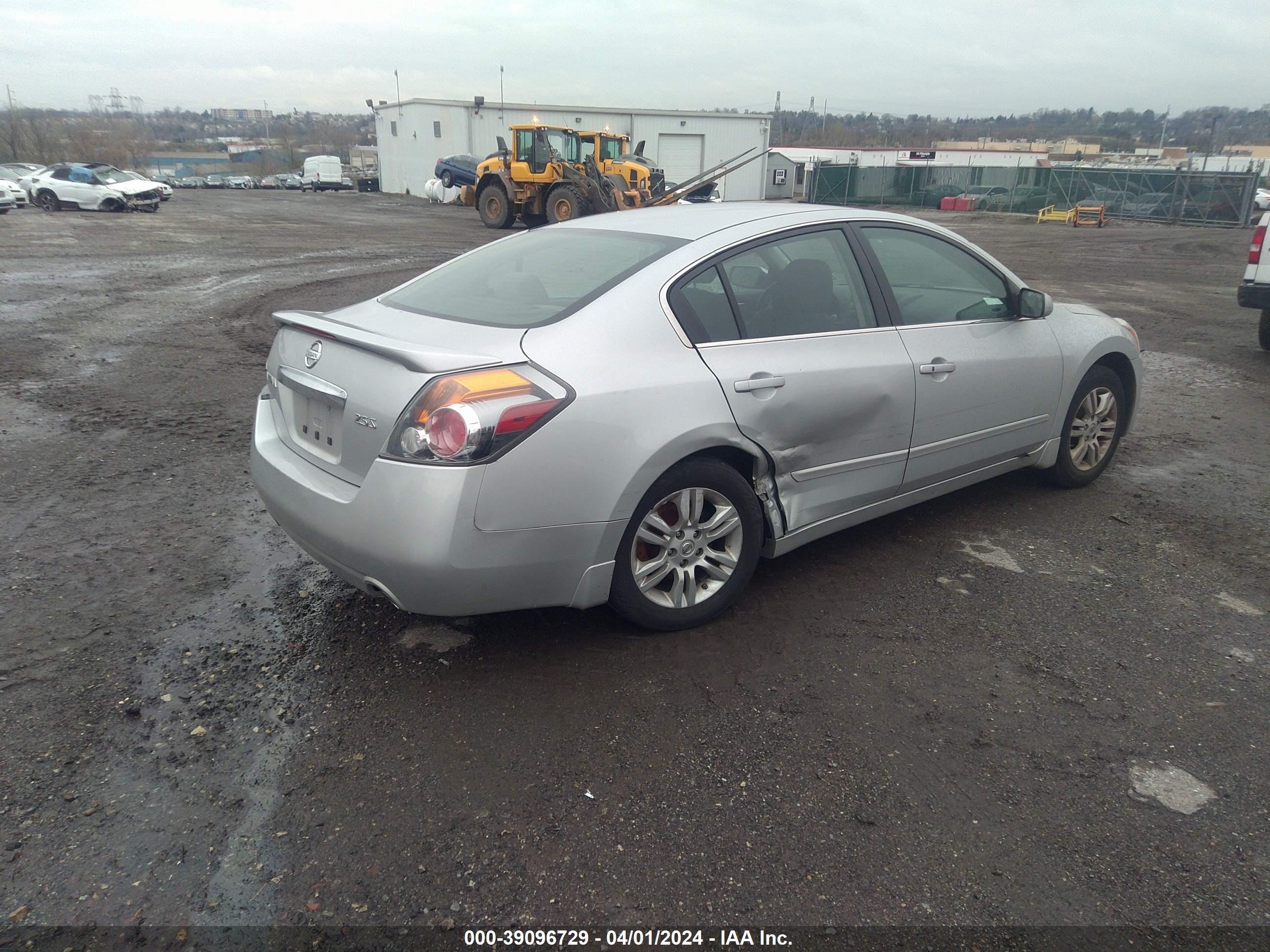 Photo 3 VIN: 1N4AL2AP3CN555198 - NISSAN ALTIMA 