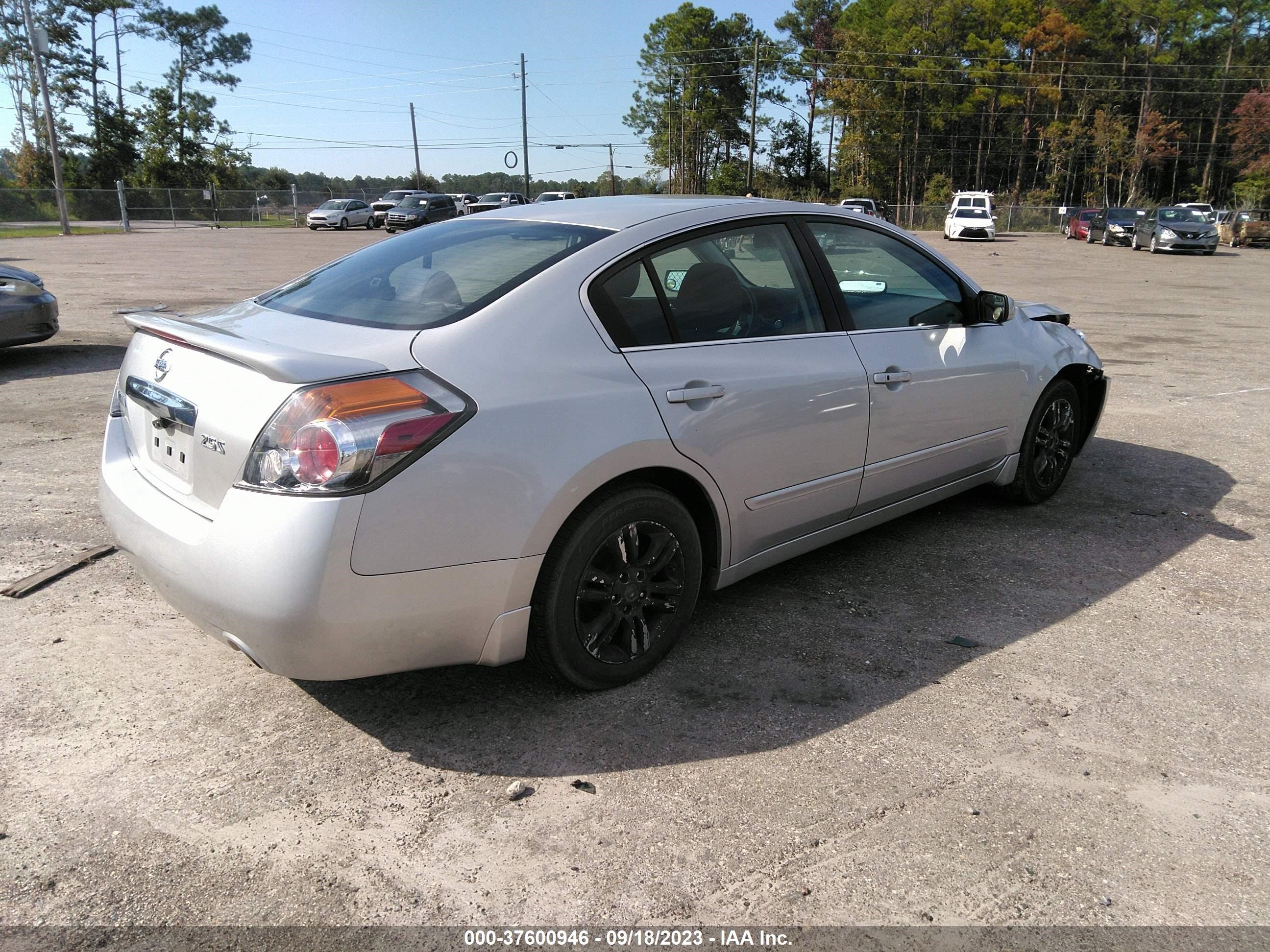 Photo 3 VIN: 1N4AL2AP3CN562930 - NISSAN ALTIMA 