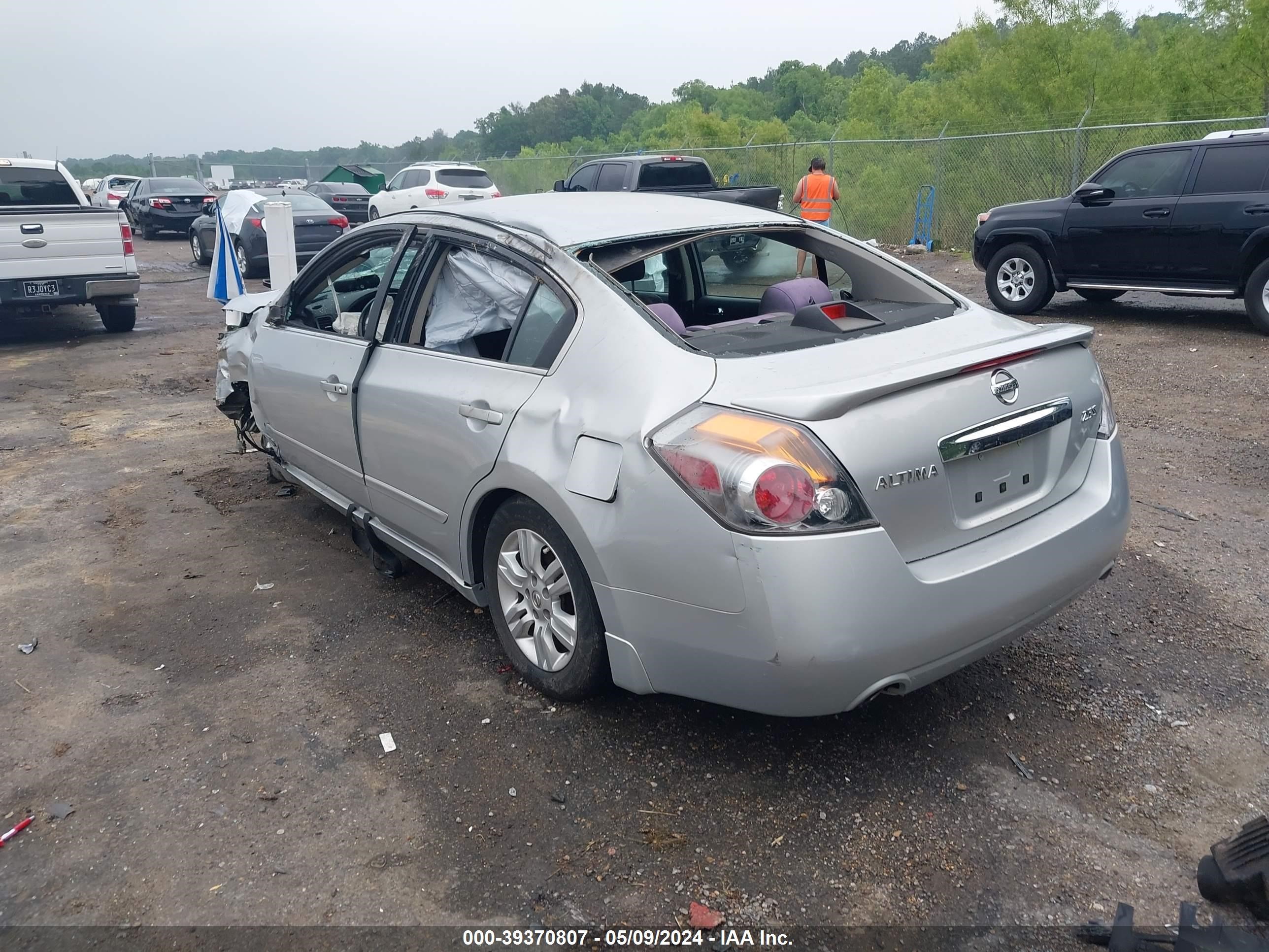 Photo 2 VIN: 1N4AL2AP6AN562501 - NISSAN ALTIMA 