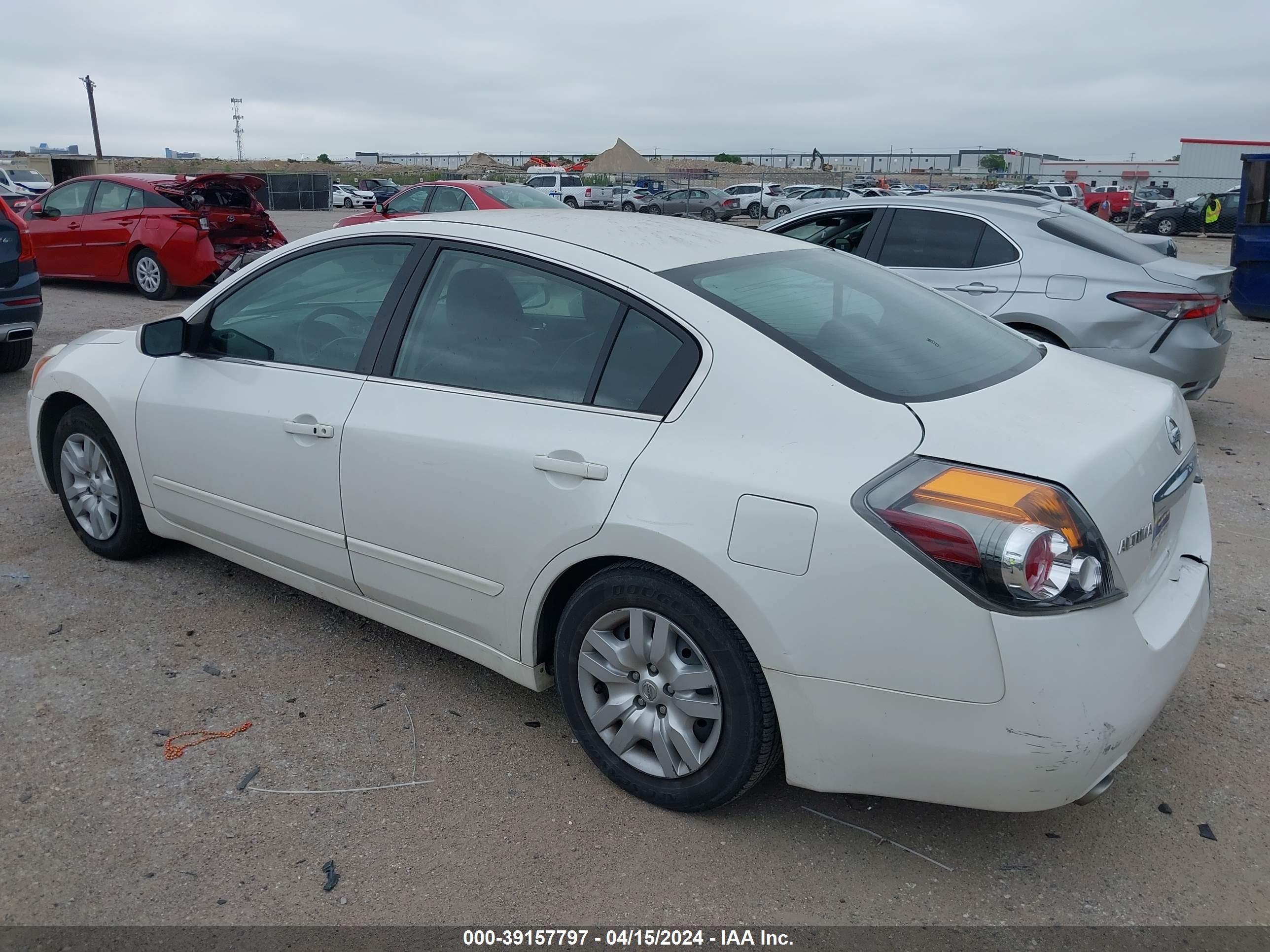 Photo 2 VIN: 1N4AL2AP7AN437121 - NISSAN ALTIMA 