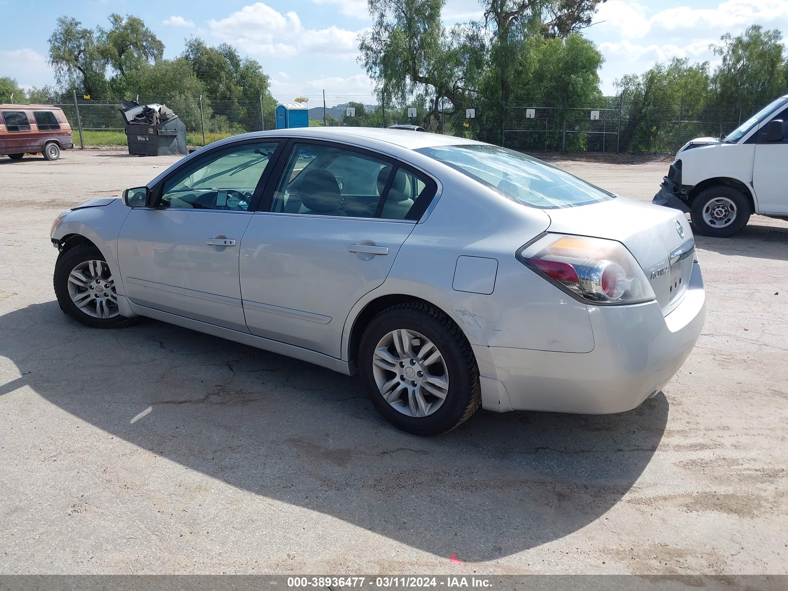 Photo 2 VIN: 1N4AL2AP8CN523444 - NISSAN ALTIMA 