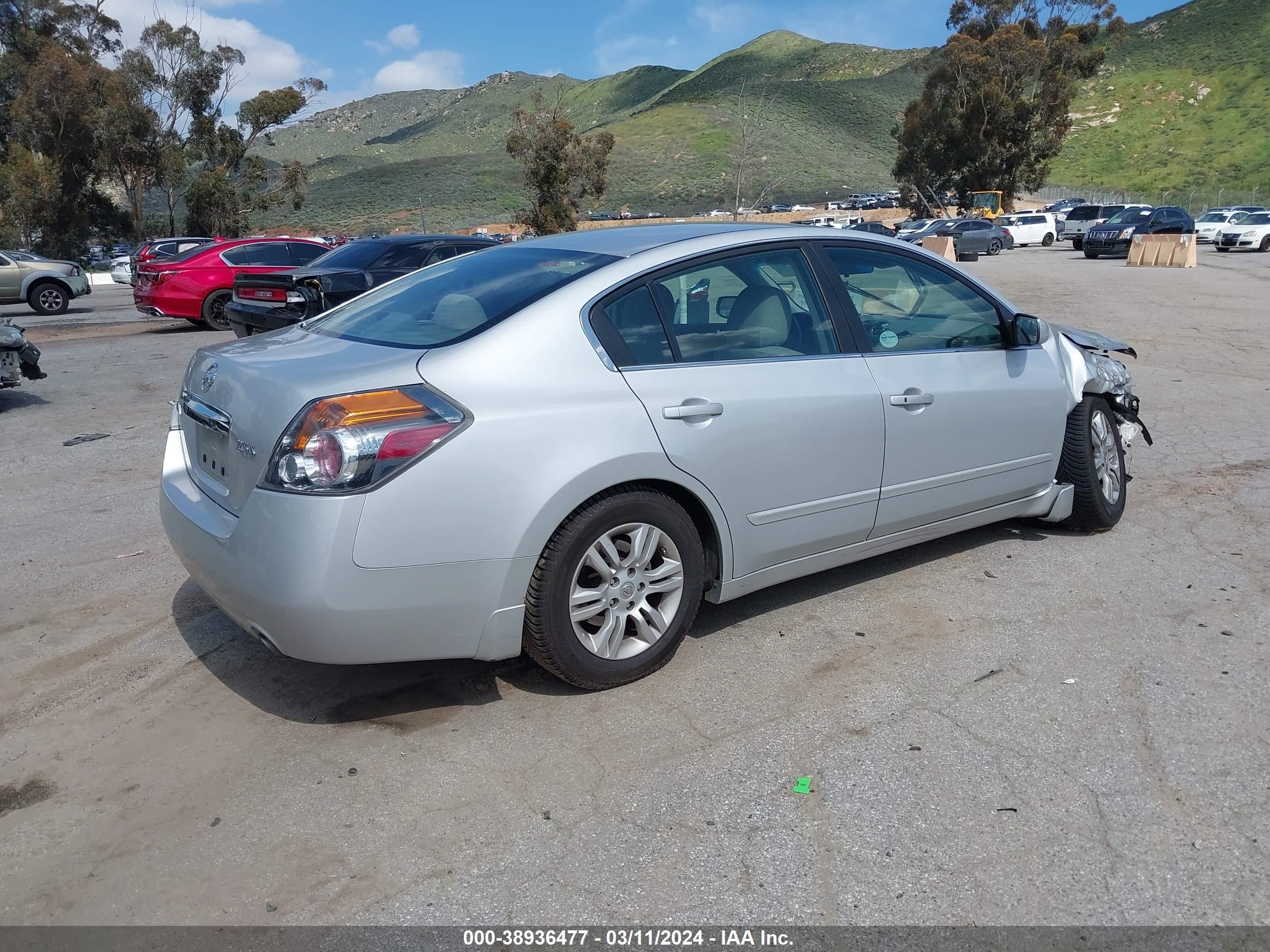 Photo 3 VIN: 1N4AL2AP8CN523444 - NISSAN ALTIMA 