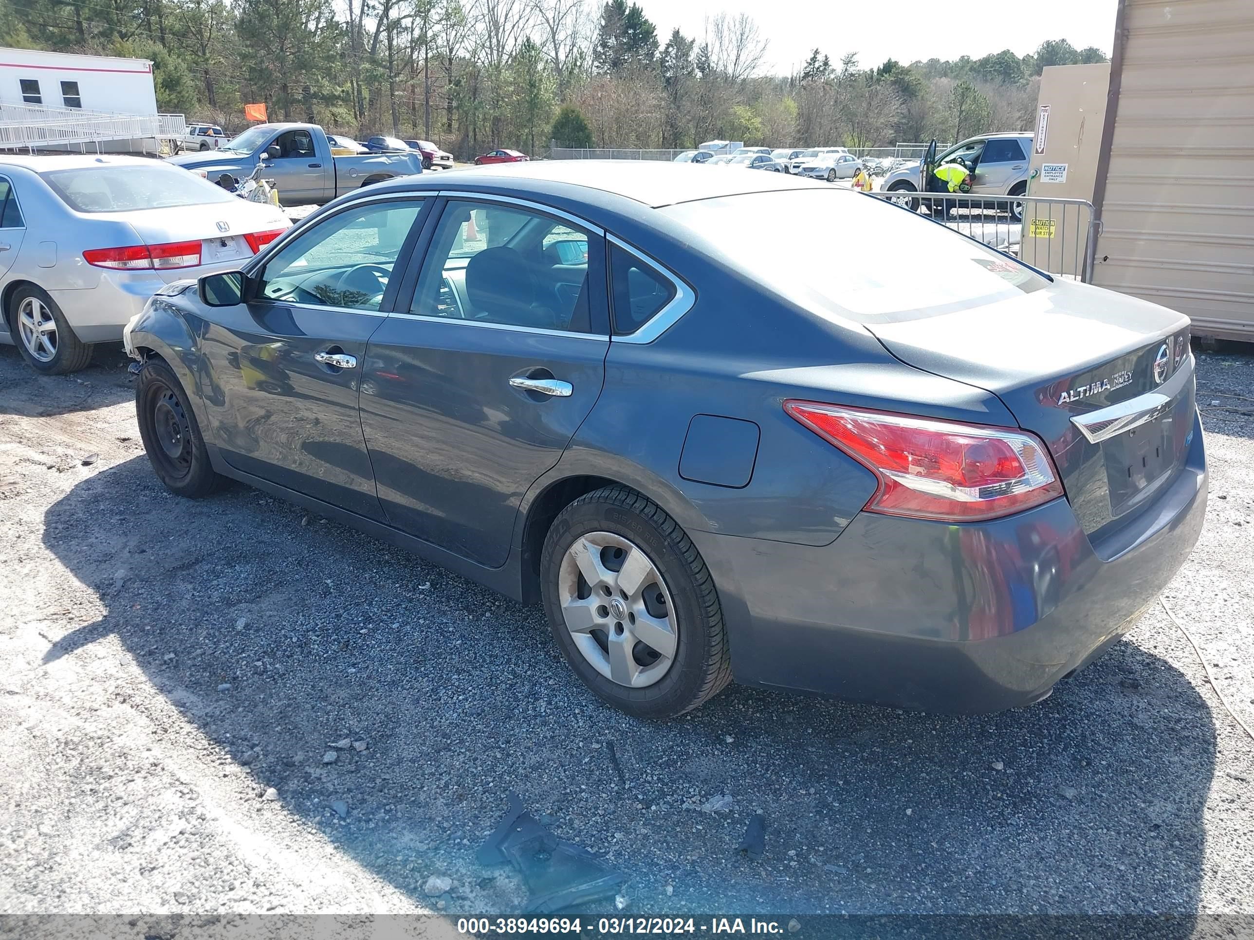 Photo 2 VIN: 1N4AL3AP0DC156459 - NISSAN ALTIMA 