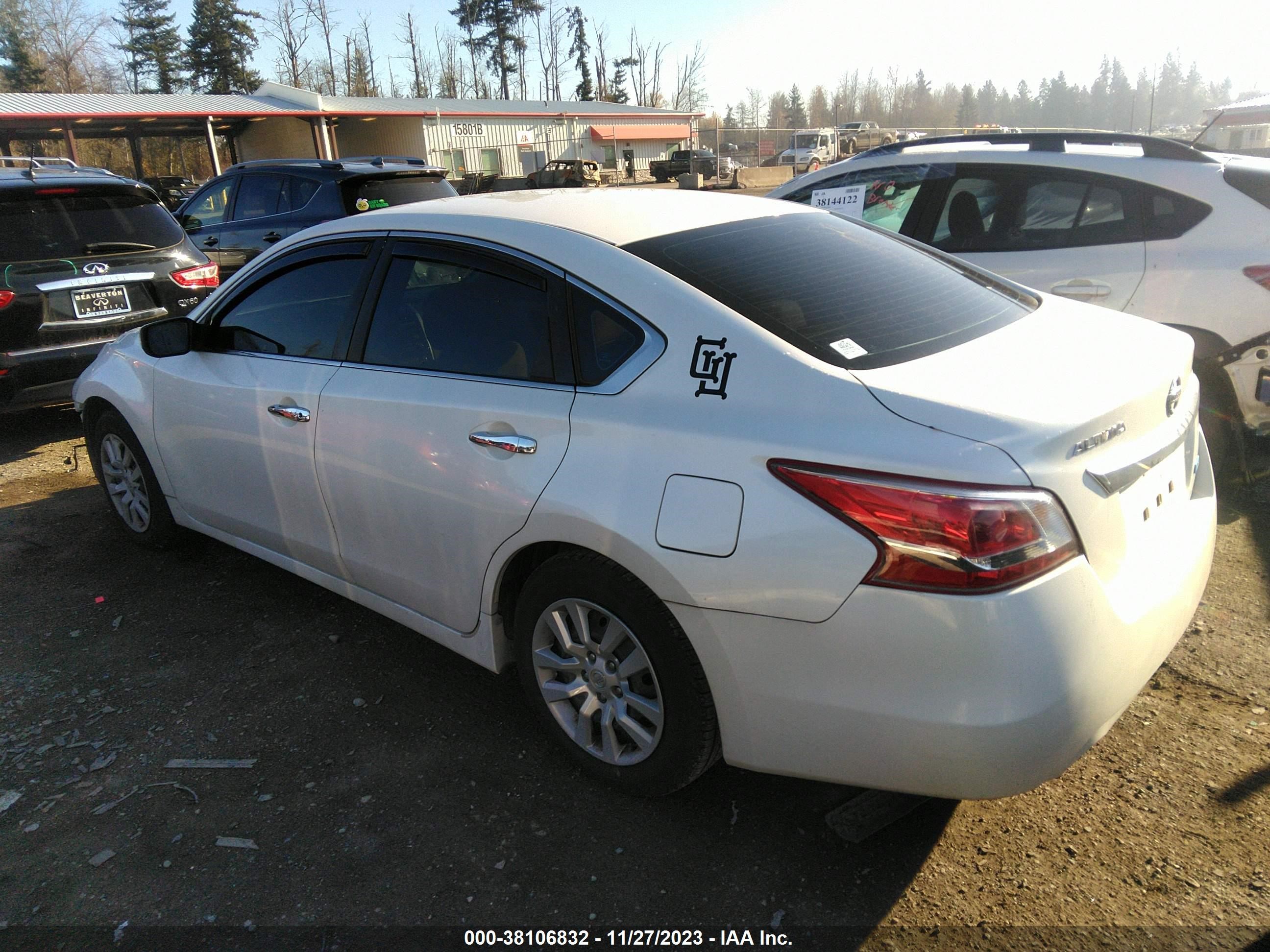 Photo 2 VIN: 1N4AL3AP0DC214988 - NISSAN ALTIMA 