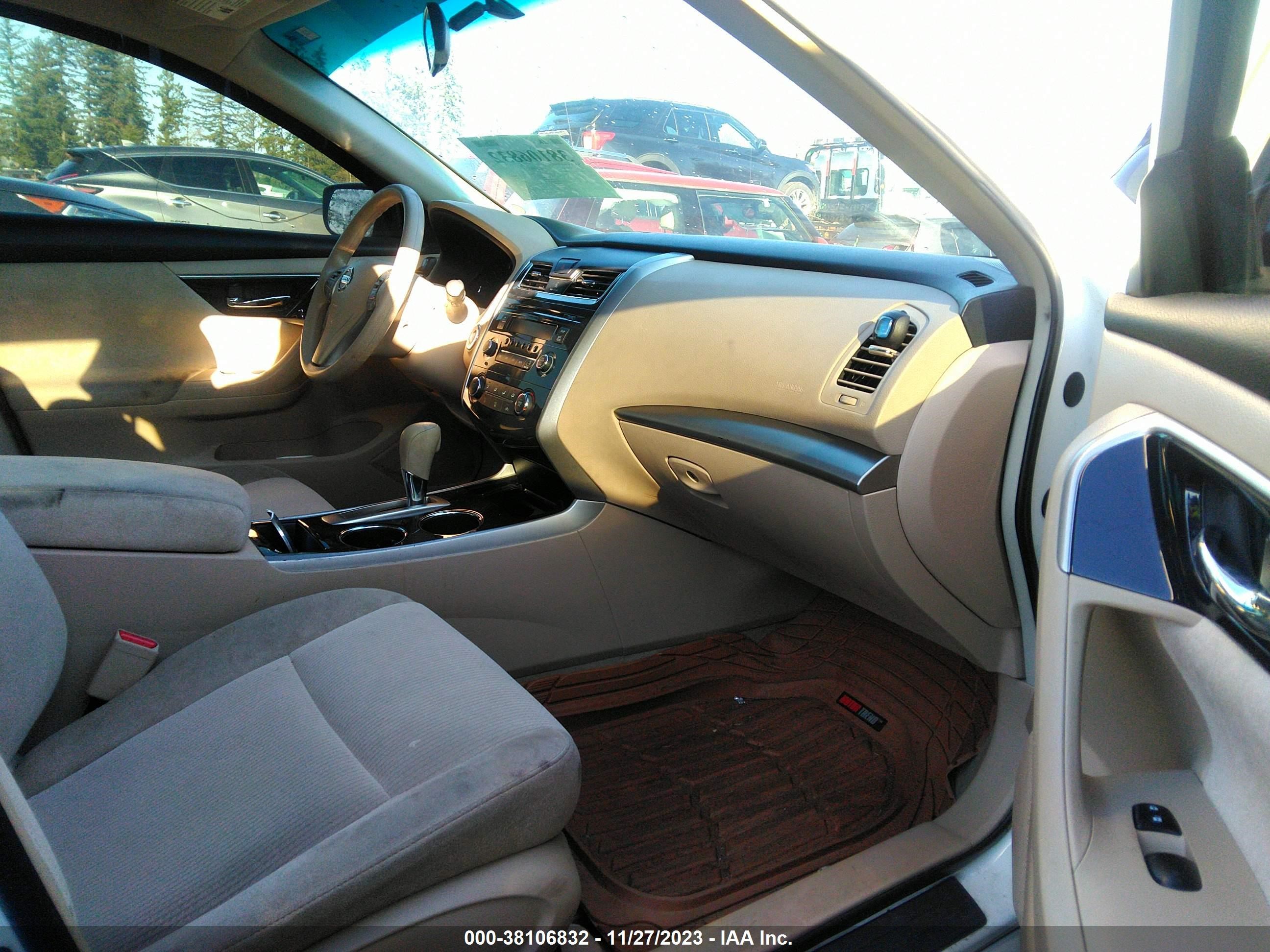 Photo 4 VIN: 1N4AL3AP0DC214988 - NISSAN ALTIMA 