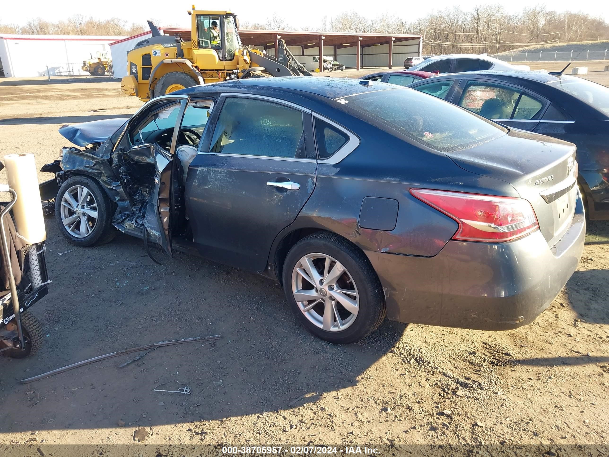 Photo 2 VIN: 1N4AL3AP0DN470925 - NISSAN ALTIMA 