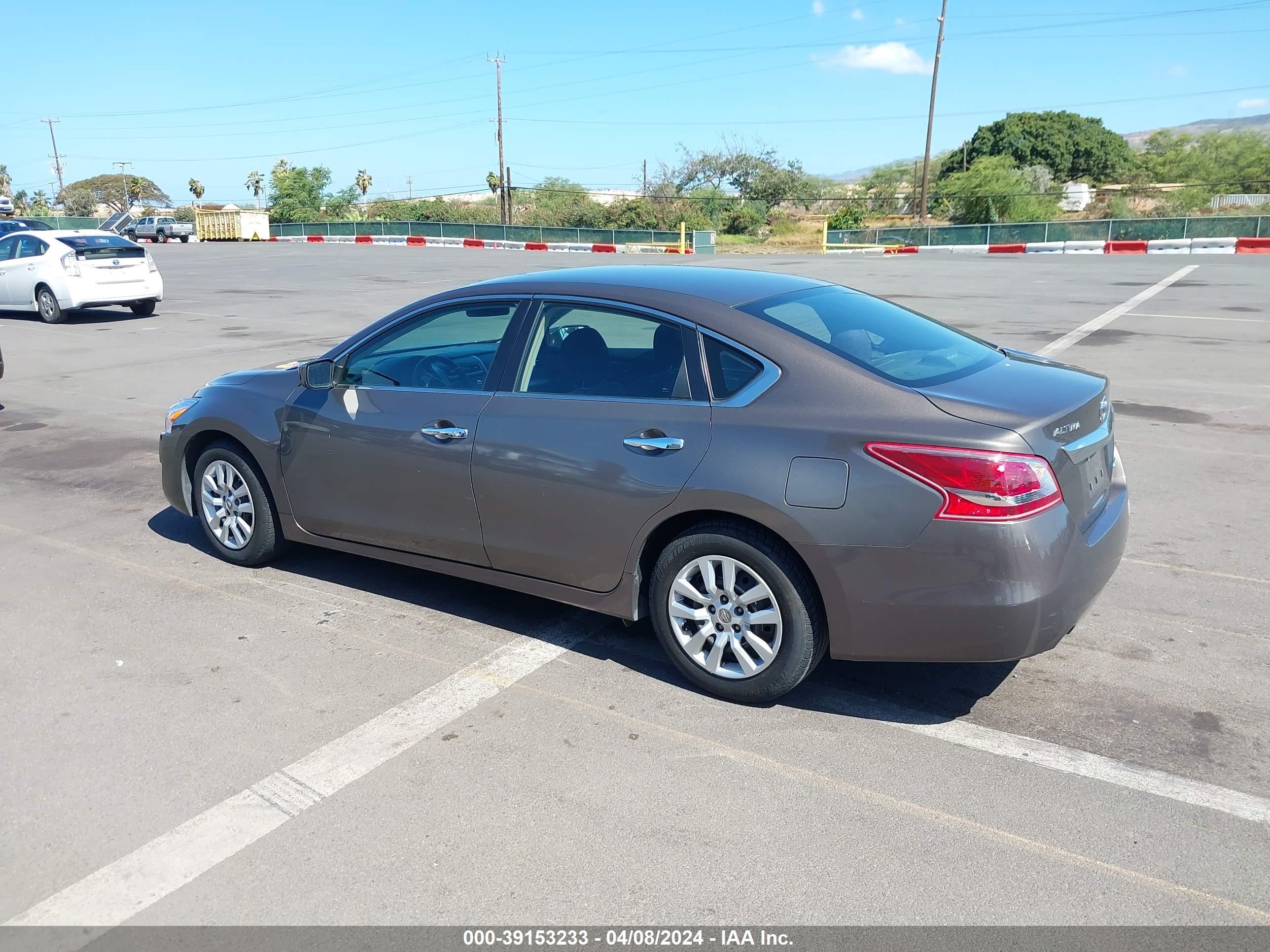 Photo 2 VIN: 1N4AL3AP0DN558129 - NISSAN ALTIMA 