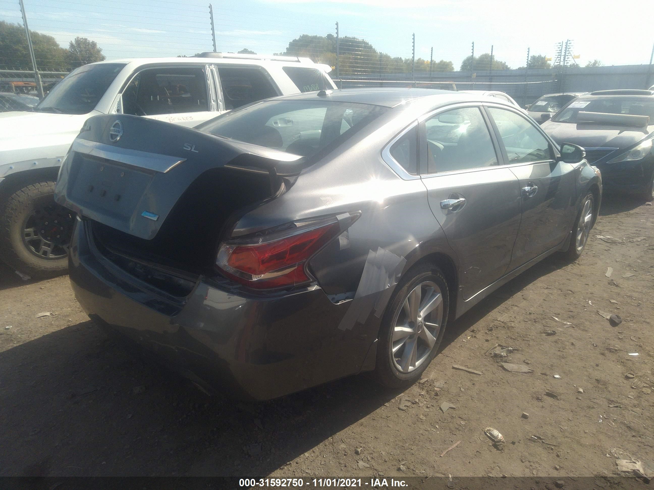 Photo 3 VIN: 1N4AL3AP0EC406817 - NISSAN ALTIMA 