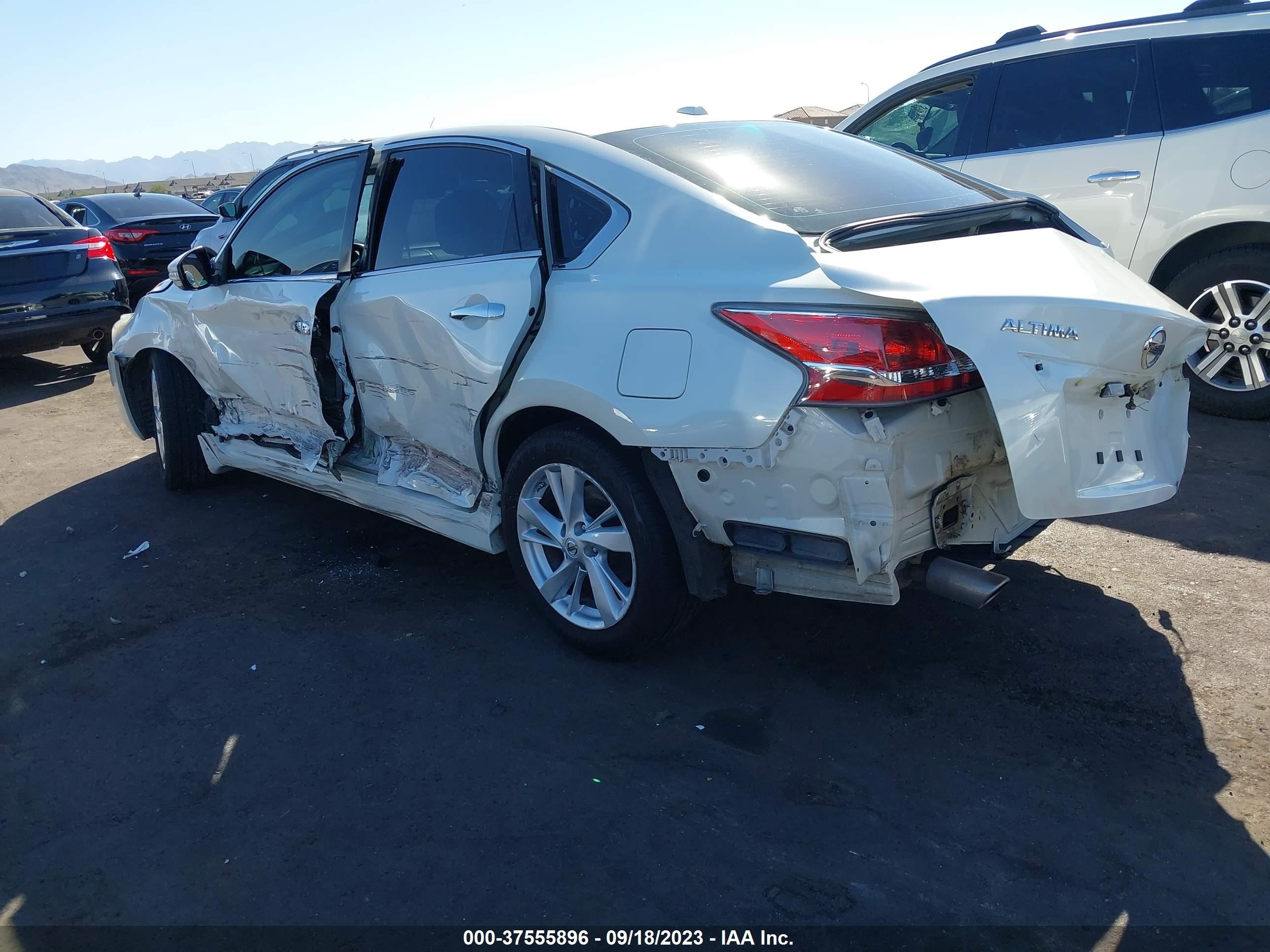 Photo 2 VIN: 1N4AL3AP0FC492079 - NISSAN ALTIMA 